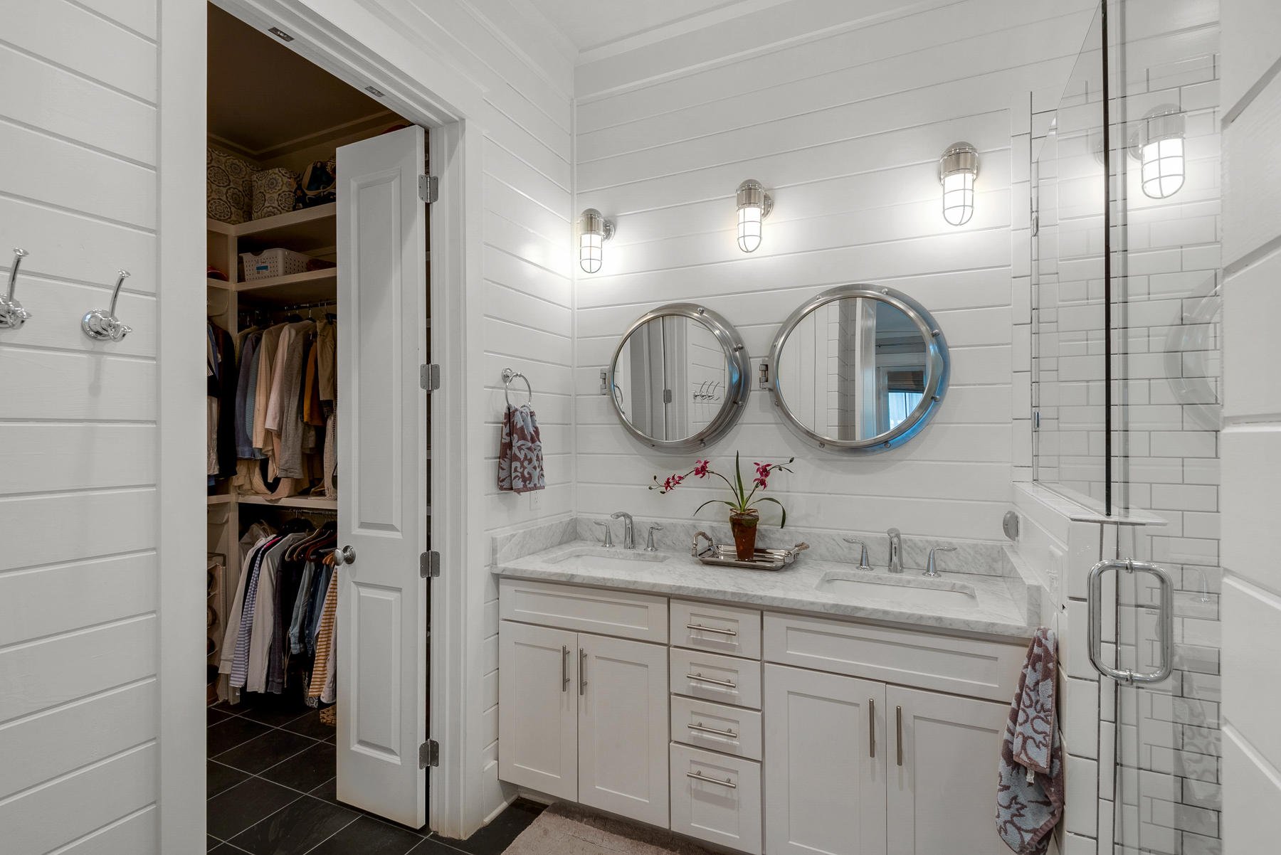 FOREST LAKES - Residential