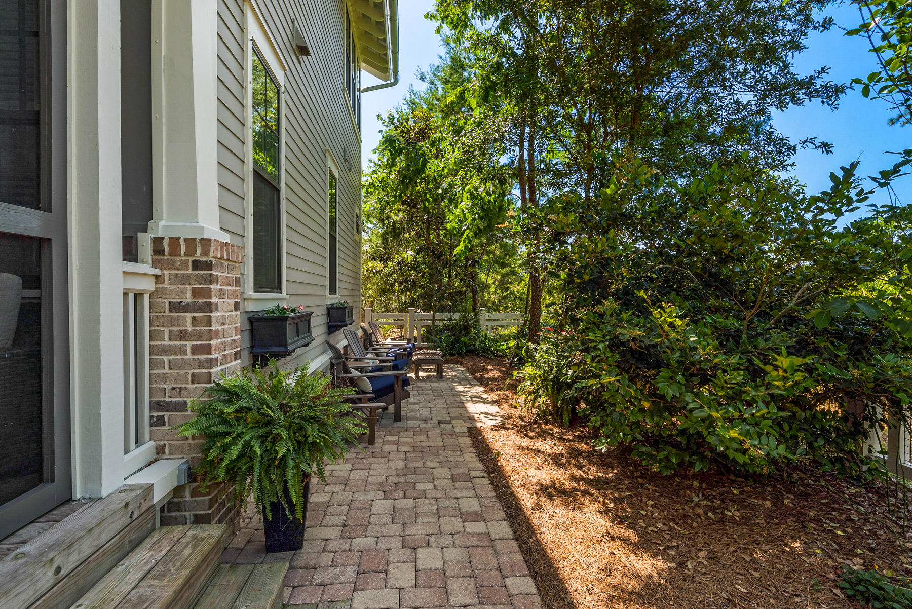 FOREST LAKES - Residential