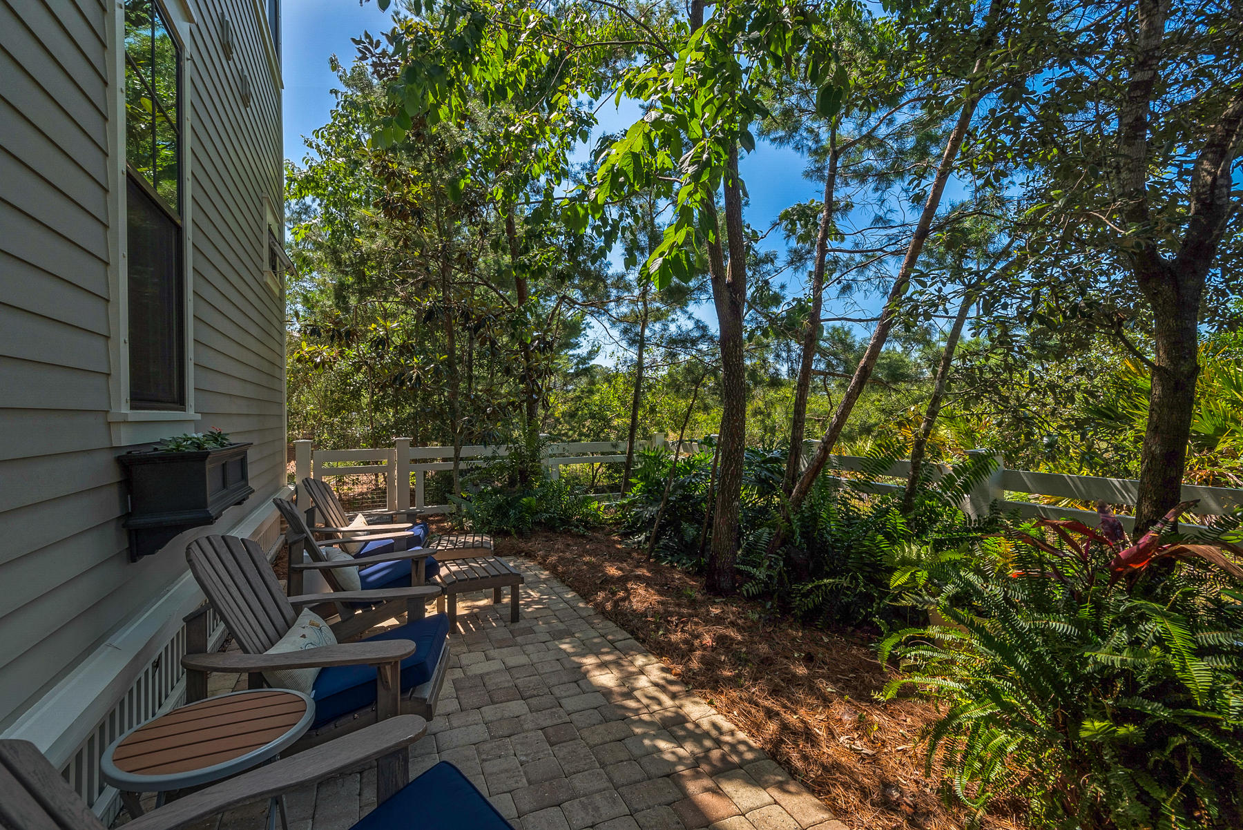 FOREST LAKES - Residential