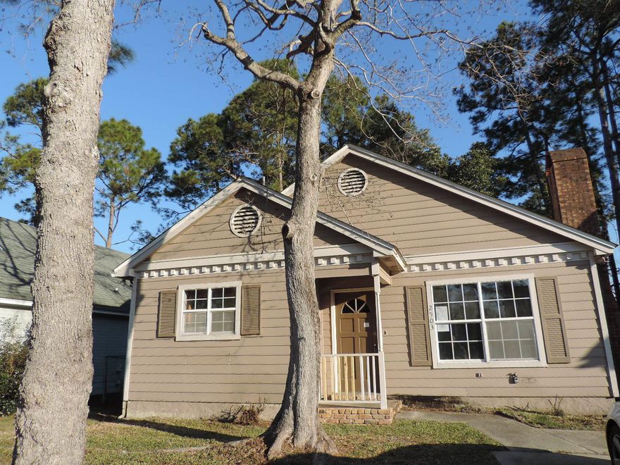 REO. Affordable Doll House located on a quiet cul-de-sac that is convenient to both Eglin & Hurlburt AFB! Open floor plan with Cathedral ceiling and Fireplace in the Living Area. Chair Rail in Dining area. French Doors lead to open patio. This would make a perfect starter home or investment property. This is a Fannie Mae HomePath Property.