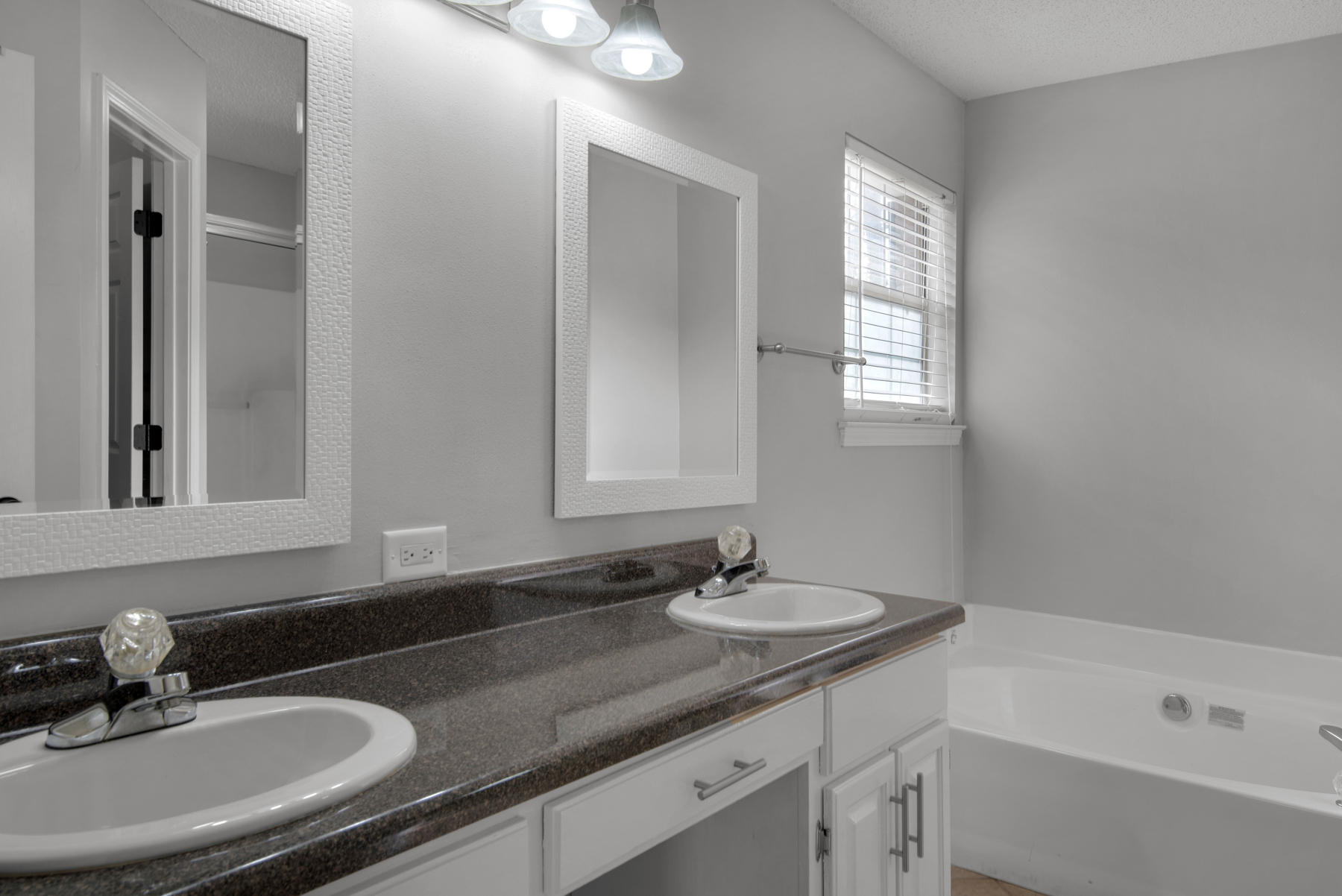 BRIARCLIFF - Residential