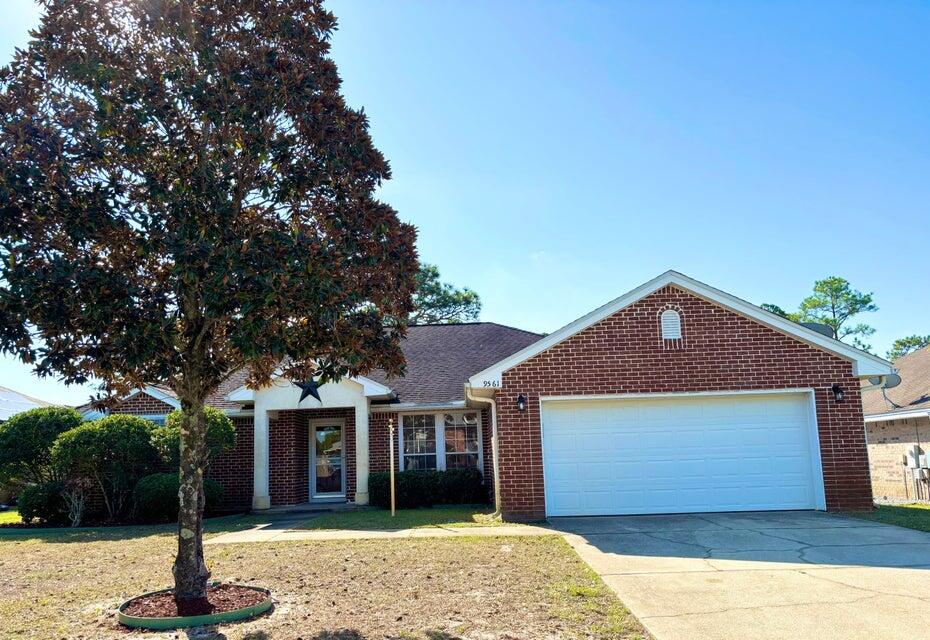 CREETWOOD VILLAGE - Residential Lease