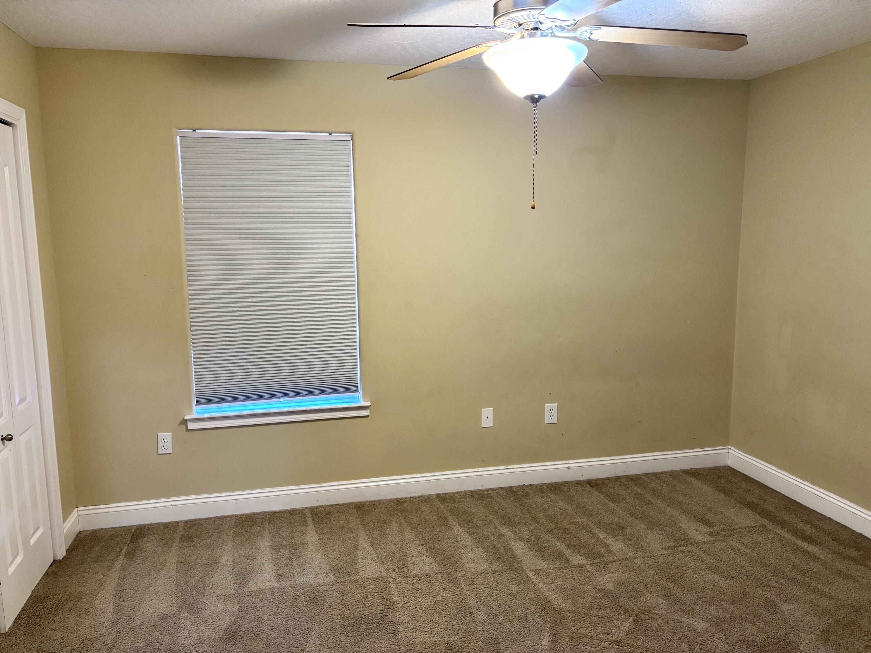 CREETWOOD VILLAGE - Residential Lease