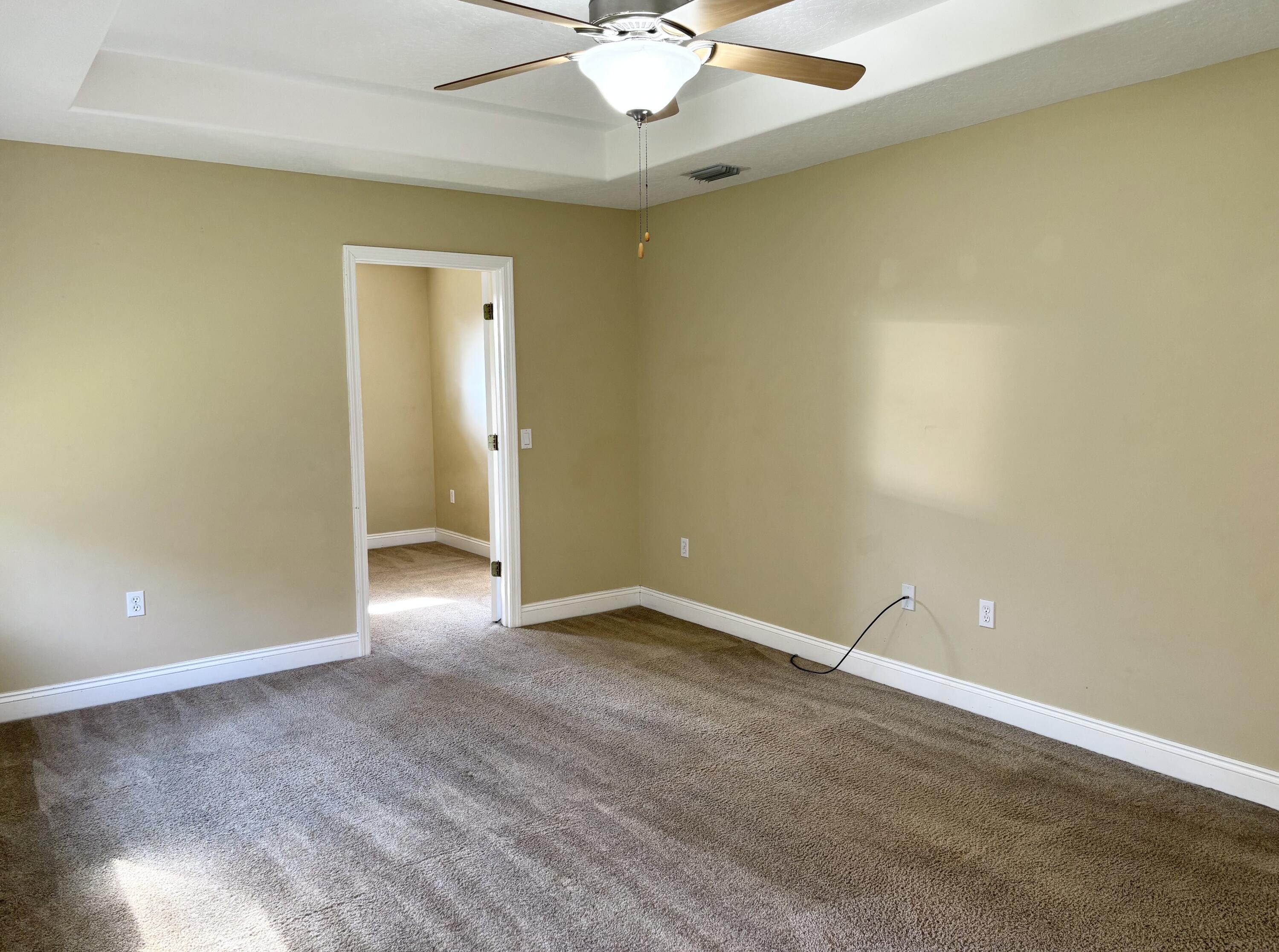 CREETWOOD VILLAGE - Residential Lease