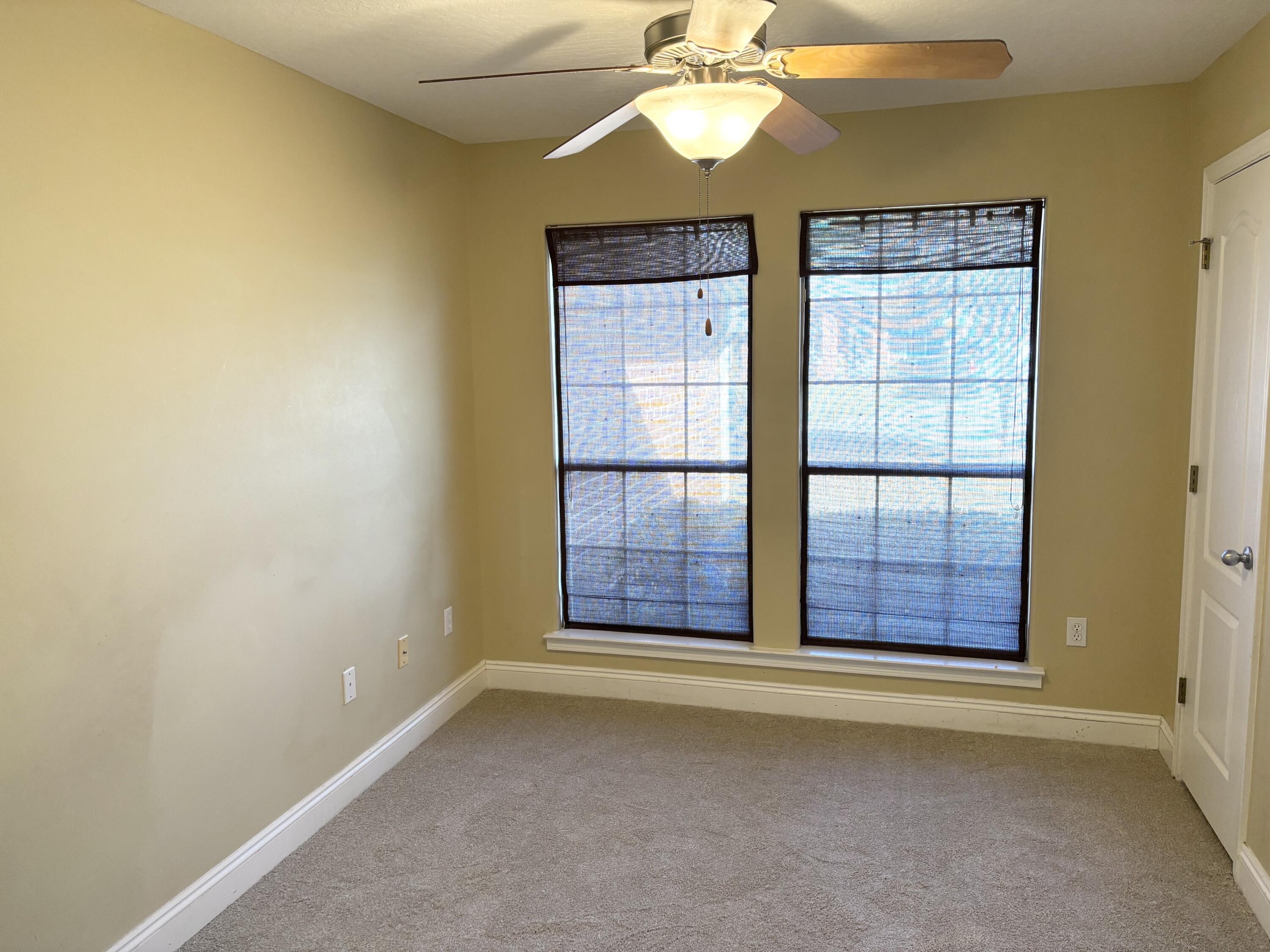 CREETWOOD VILLAGE - Residential Lease