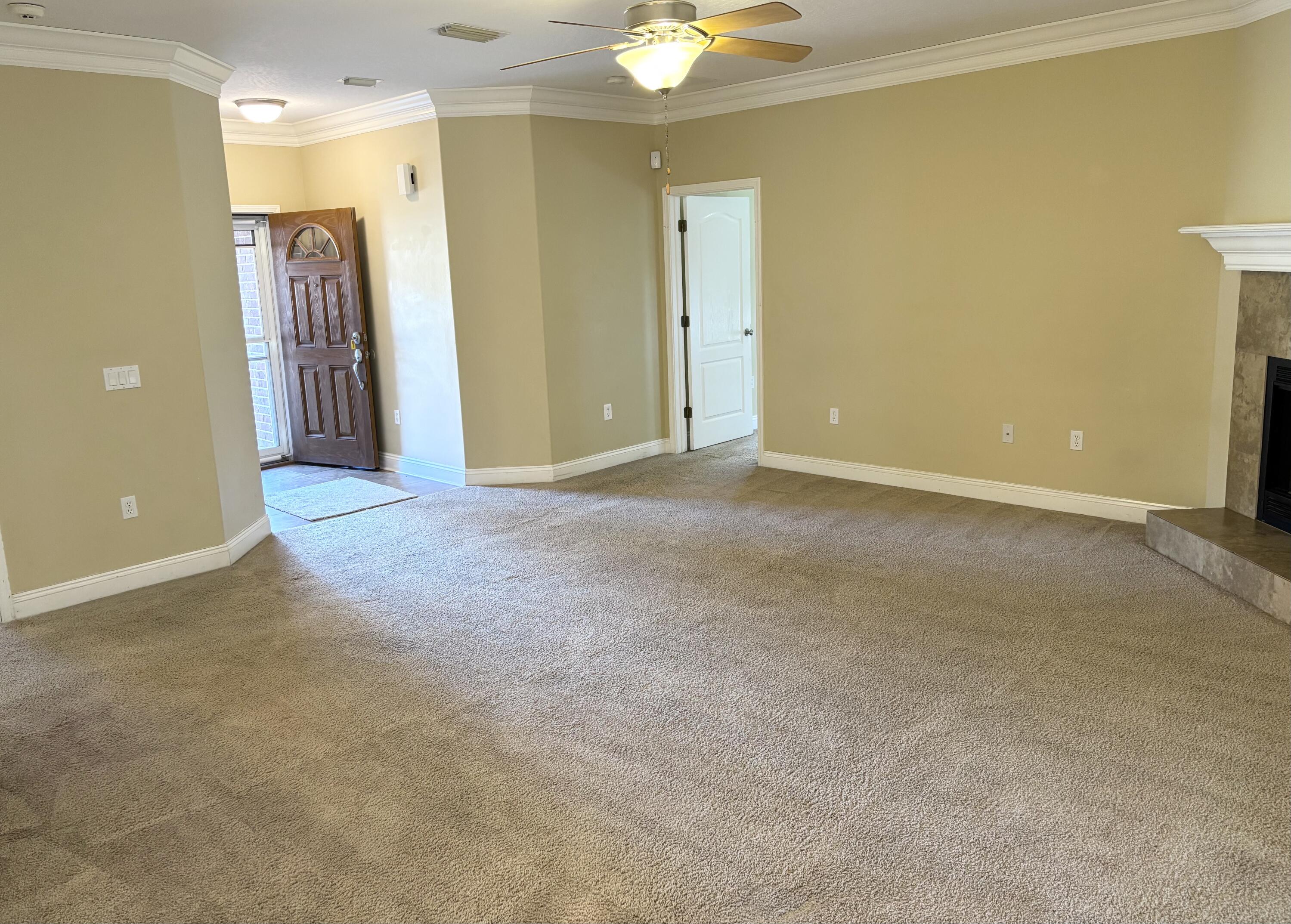 CREETWOOD VILLAGE - Residential Lease