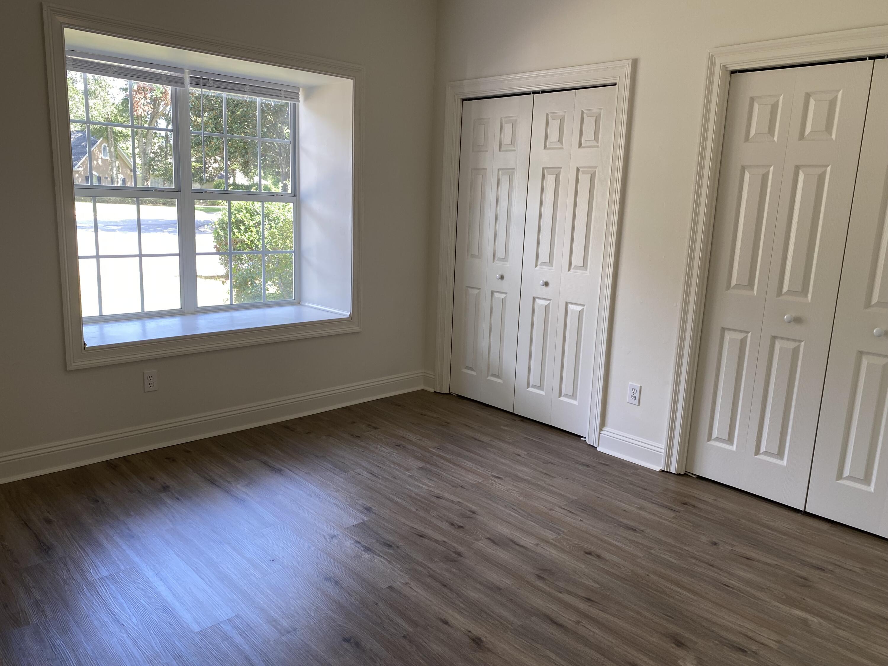 OAKMONT PLACE - Residential Lease