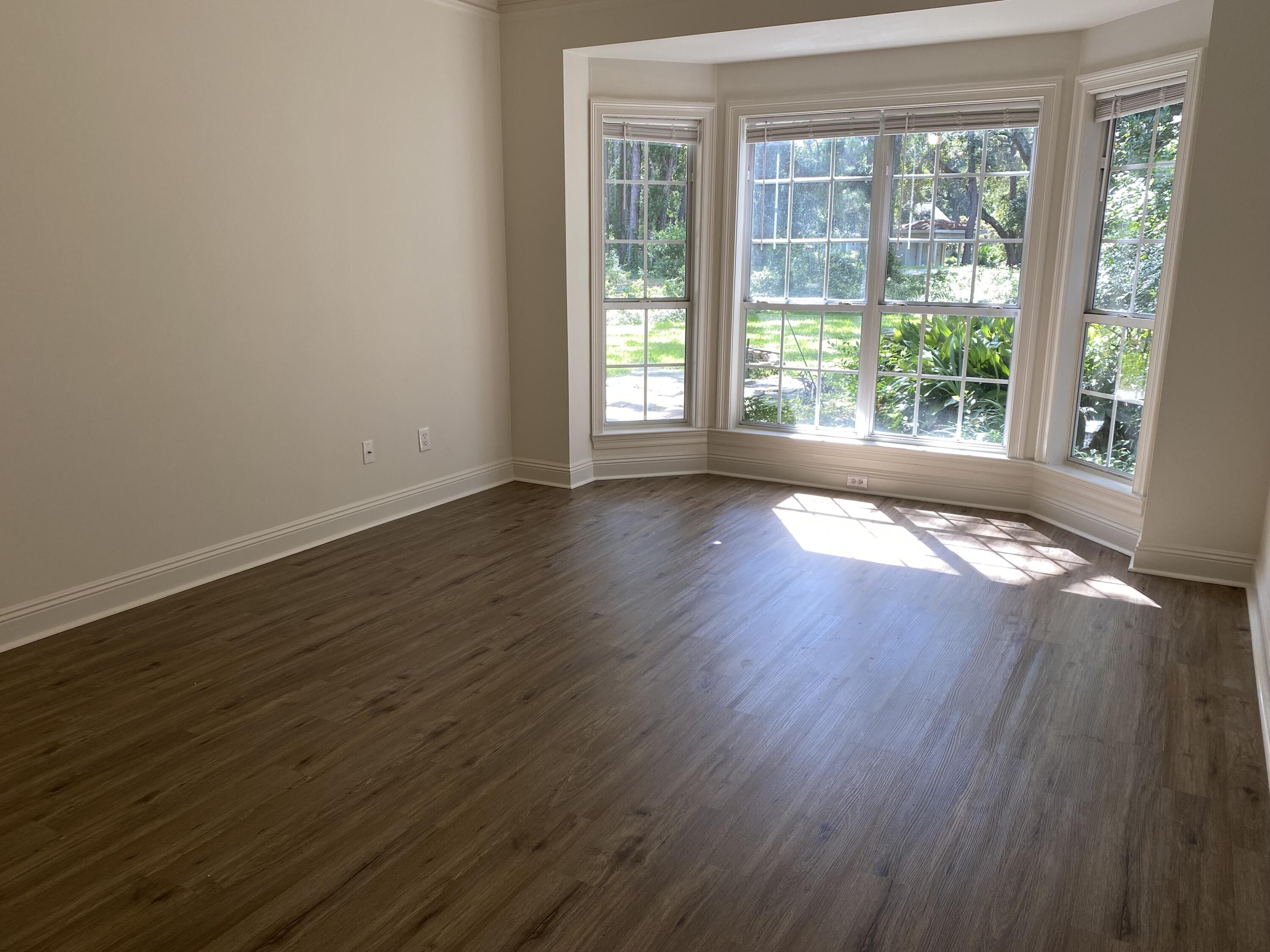 OAKMONT PLACE - Residential Lease