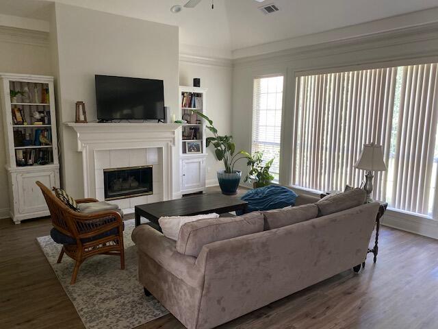 OAKMONT PLACE - Residential Lease