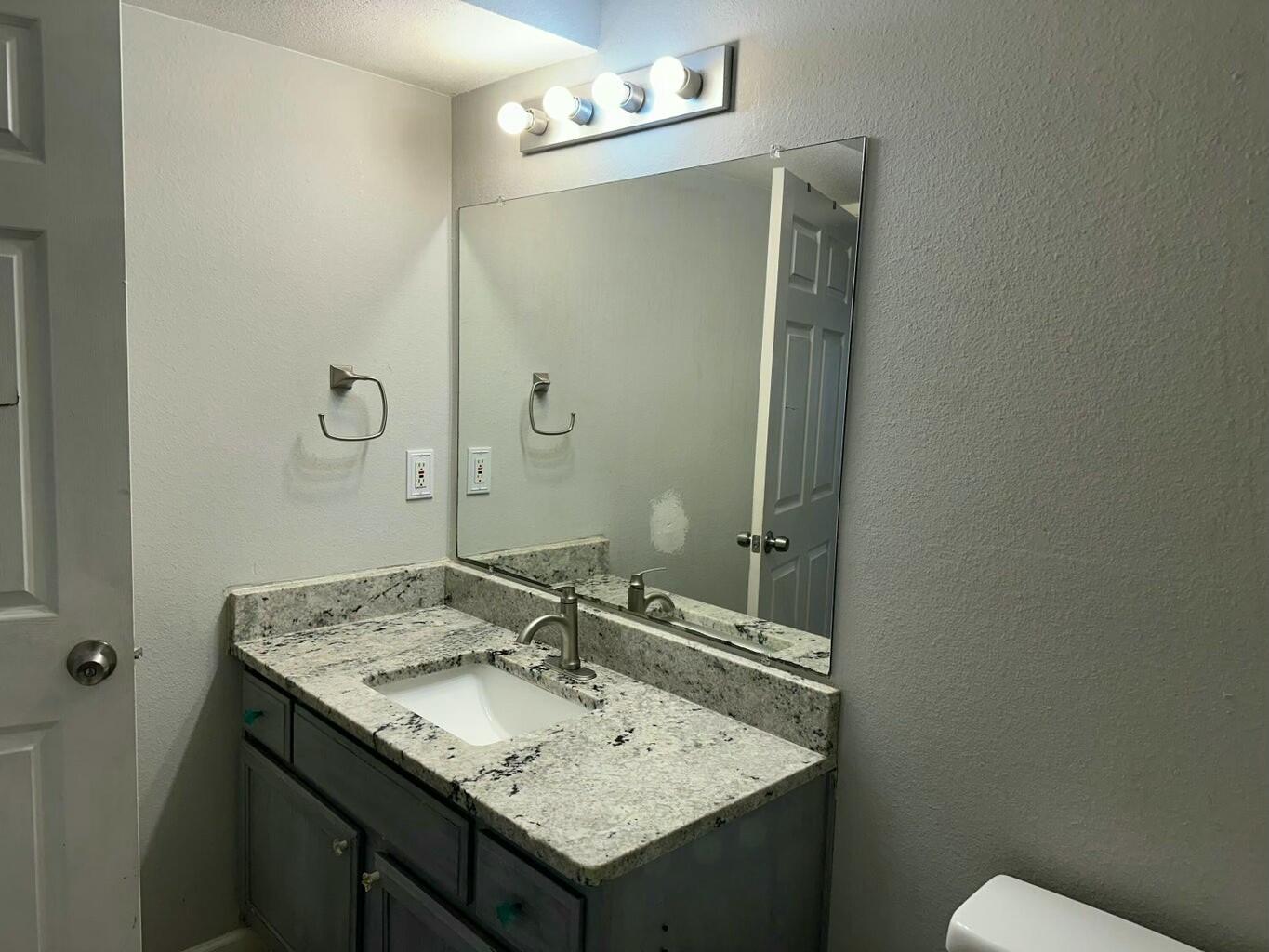 INDIAN LAKE - Residential Lease