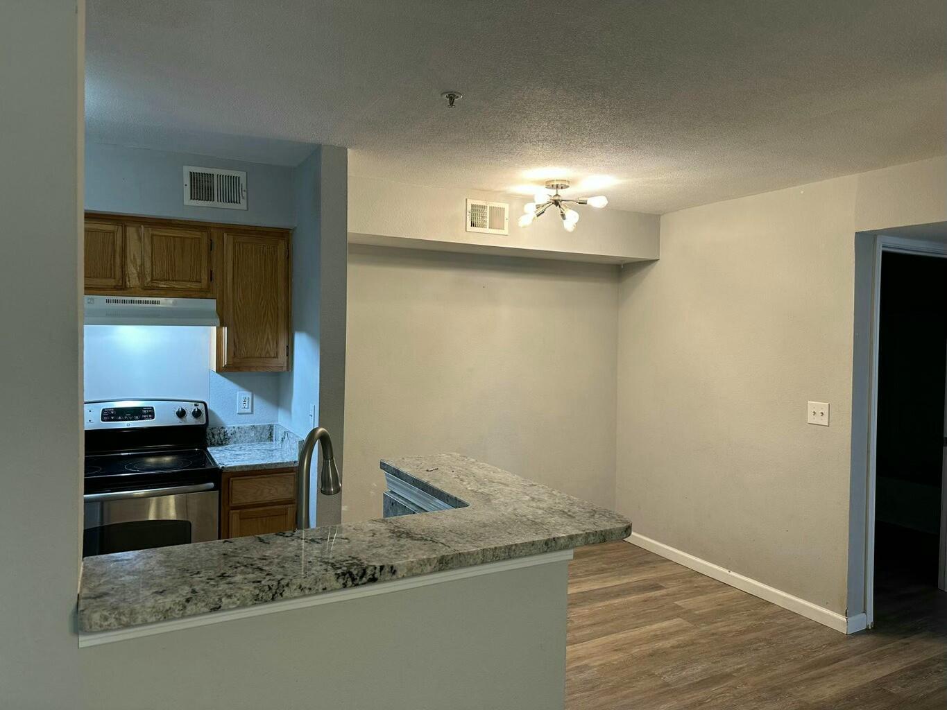 Cute as a button condo, newly painted walls and kitchen cabinets. All appliances stay. 1 bedroom, 1 bath -- Smack dab in the center of Destin, 5 minutes to beaches, restaurants, hotels, shopping! You cannot beat the location. Complex has swimming pool and small fitness center.