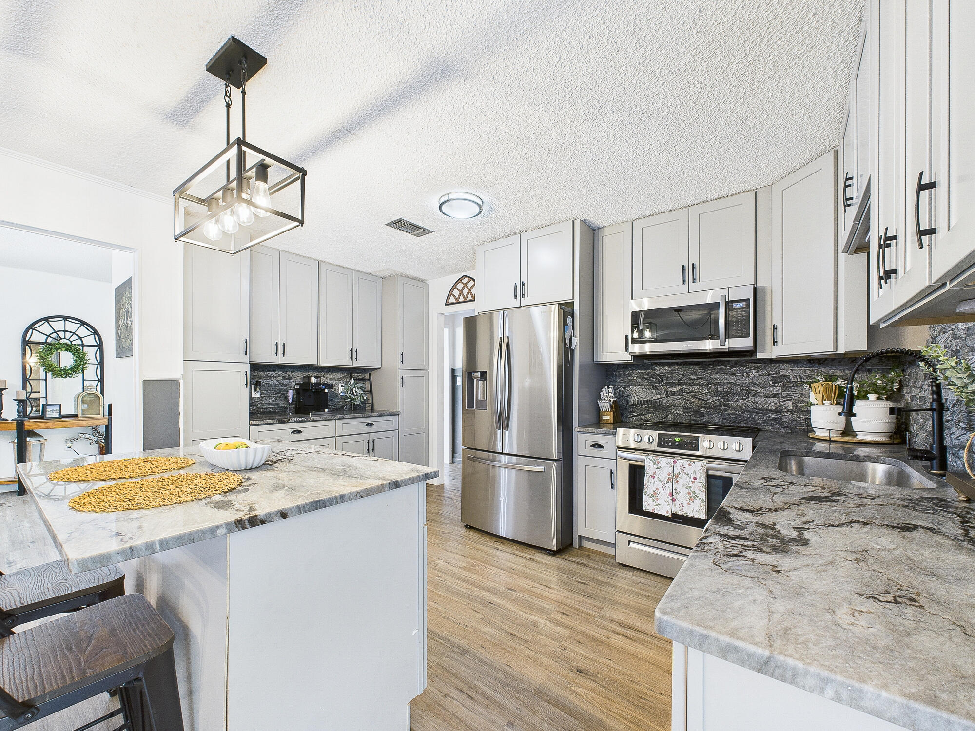 MAGNOLIA SHORES S/D - Residential