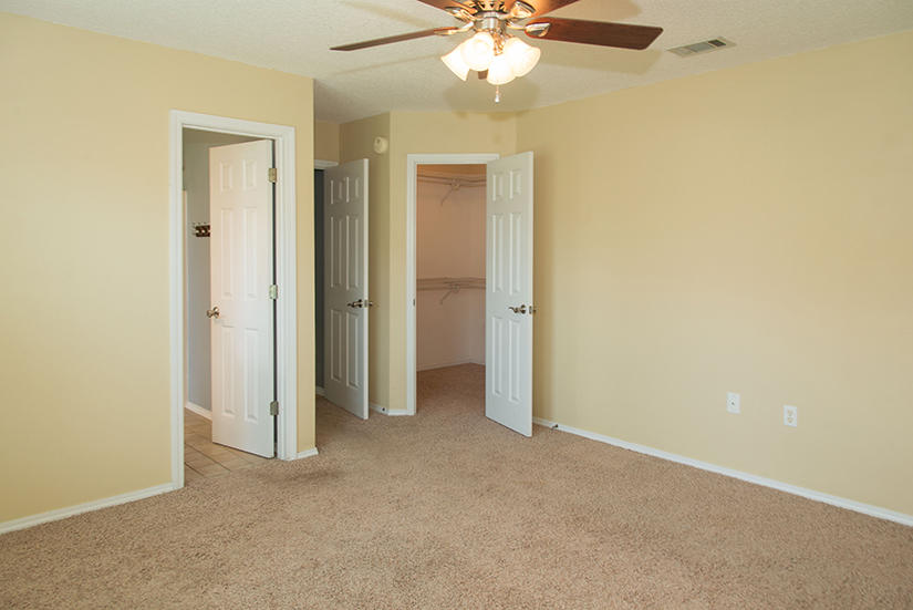 HUNTERS RUN S/D - Residential