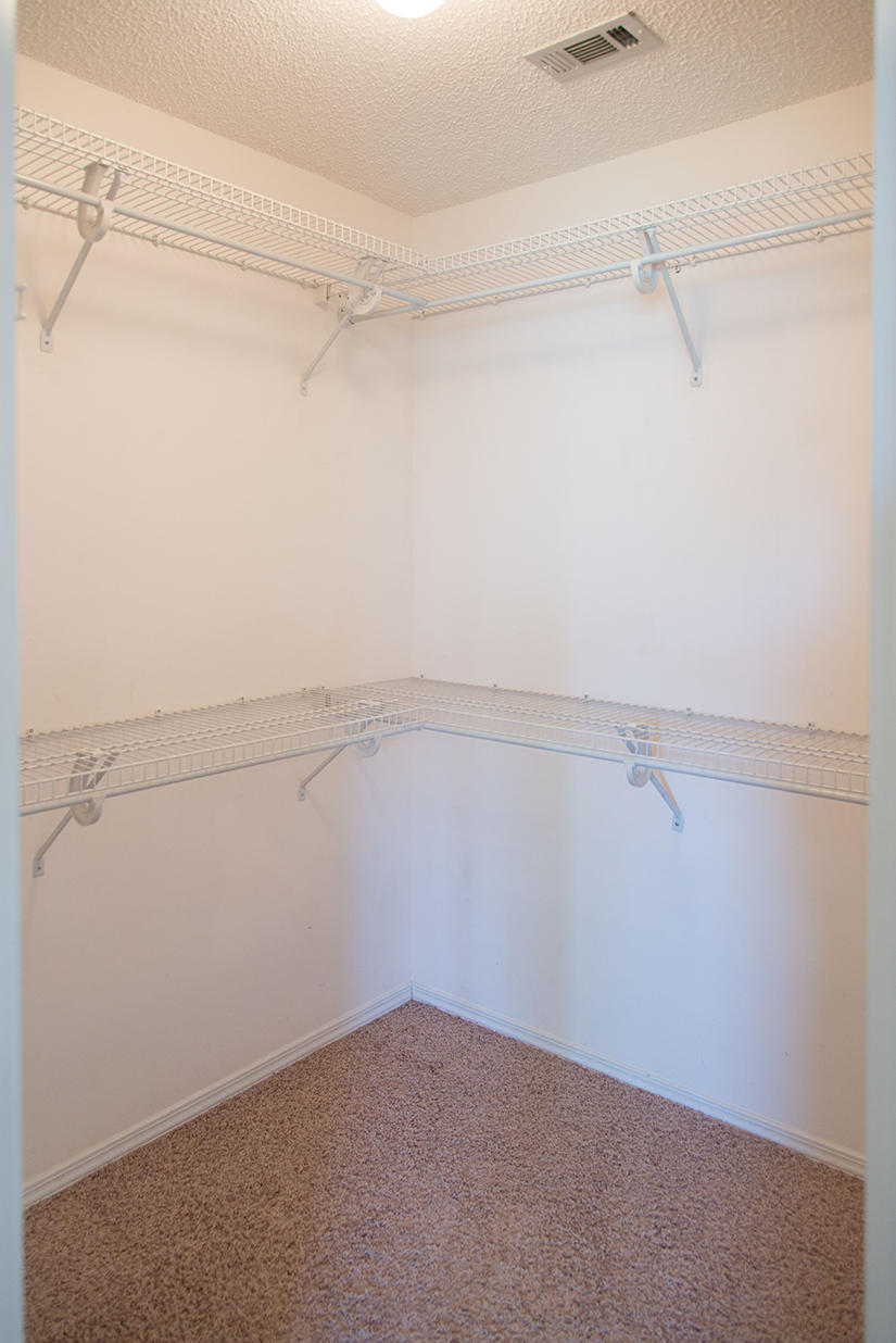 HUNTERS RUN S/D - Residential