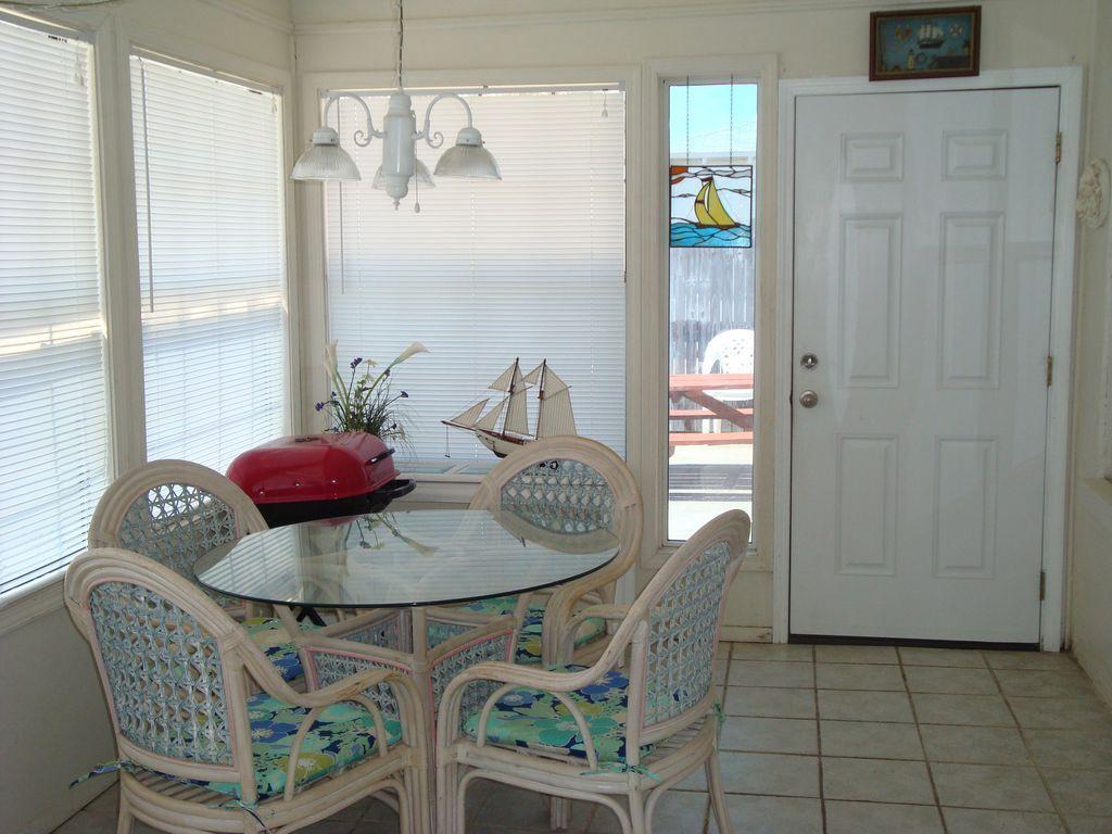 BAHAMA BEACH - Residential