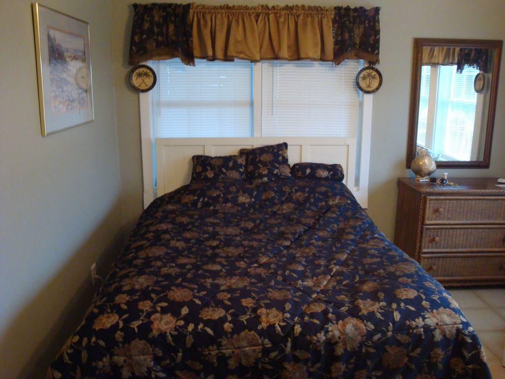 BAHAMA BEACH - Residential