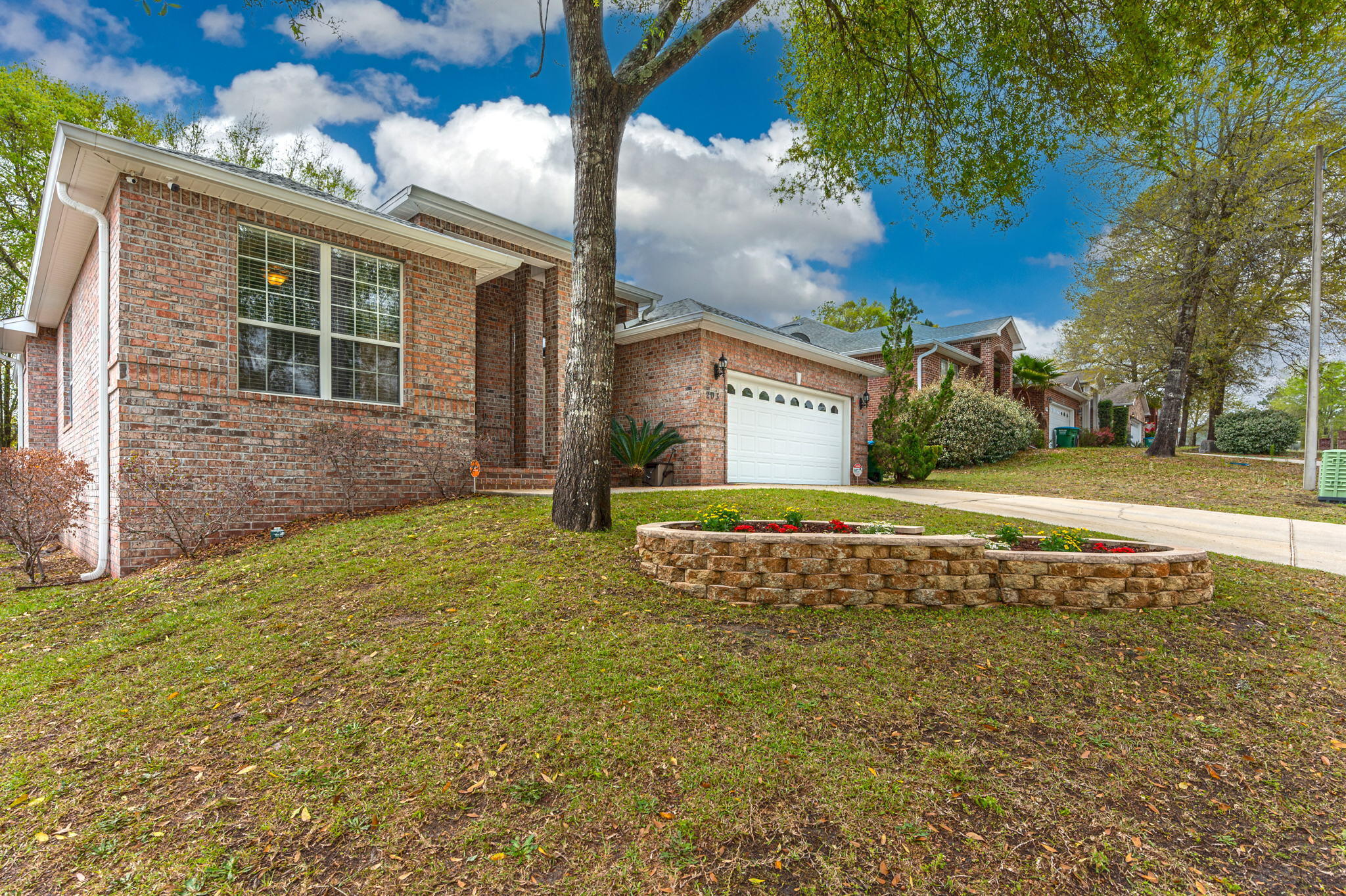 TRAILWOOD ESTATES - Residential