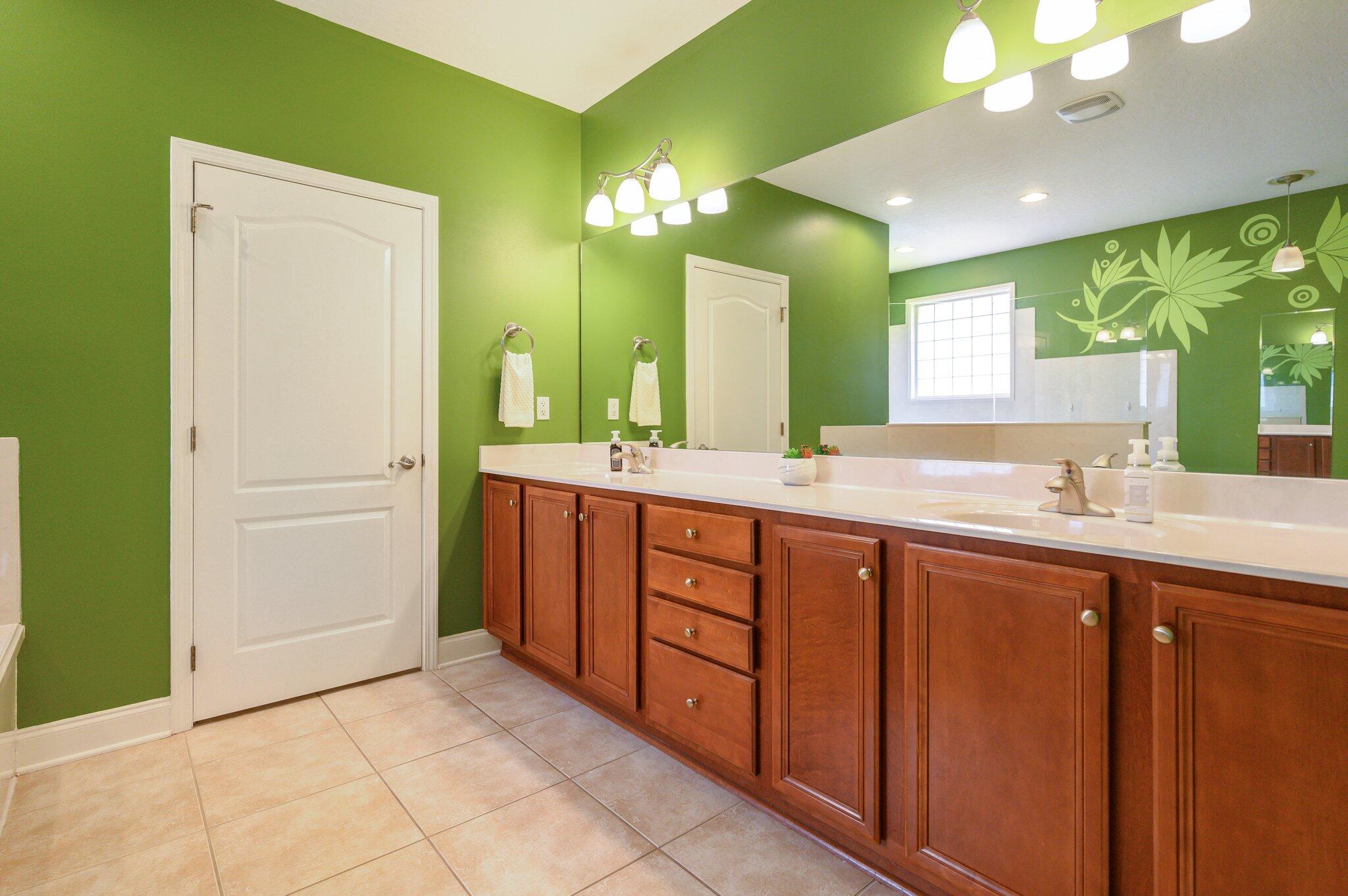 TRAILWOOD ESTATES - Residential