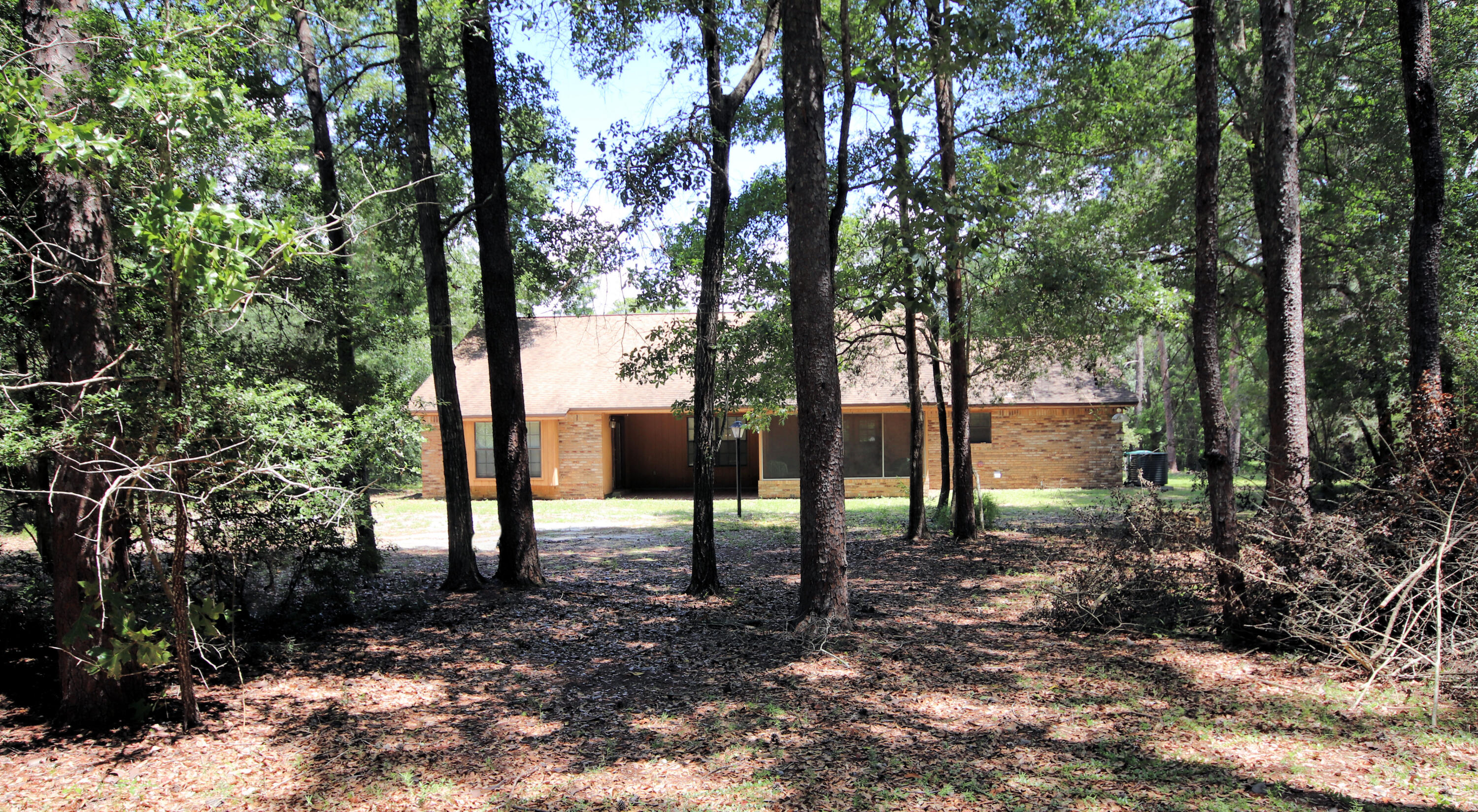 ROCKY BAYOU COUNTRY CLUB ESTATES 3 - Residential