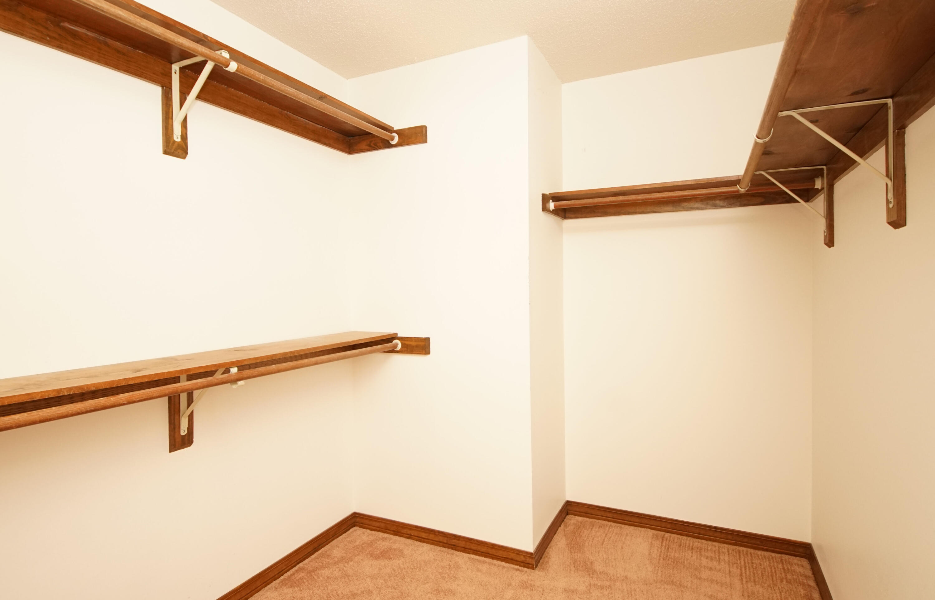 ROCKY BAYOU COUNTRY CLUB ESTATES 3 - Residential