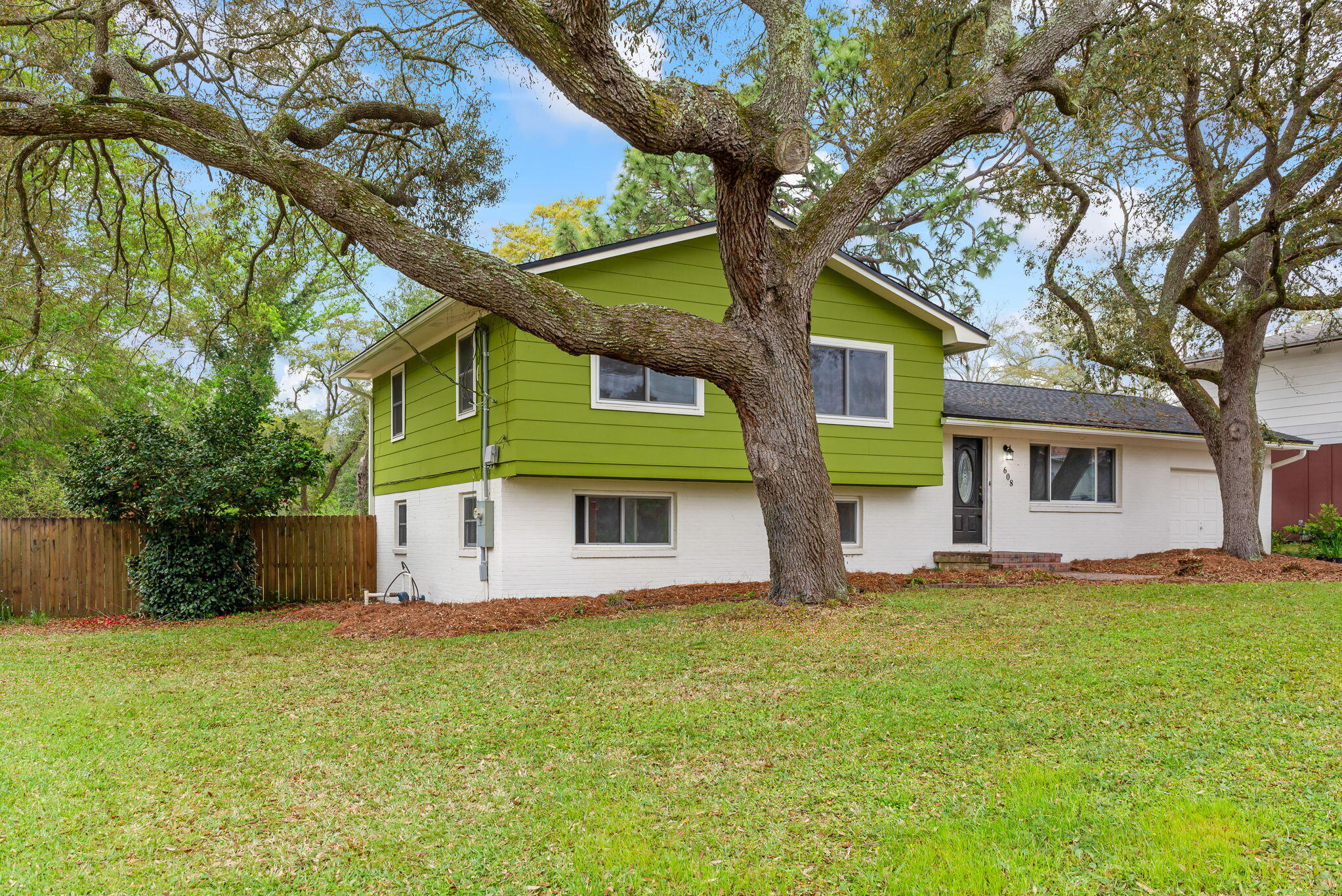 COLONY ESTATES - Residential