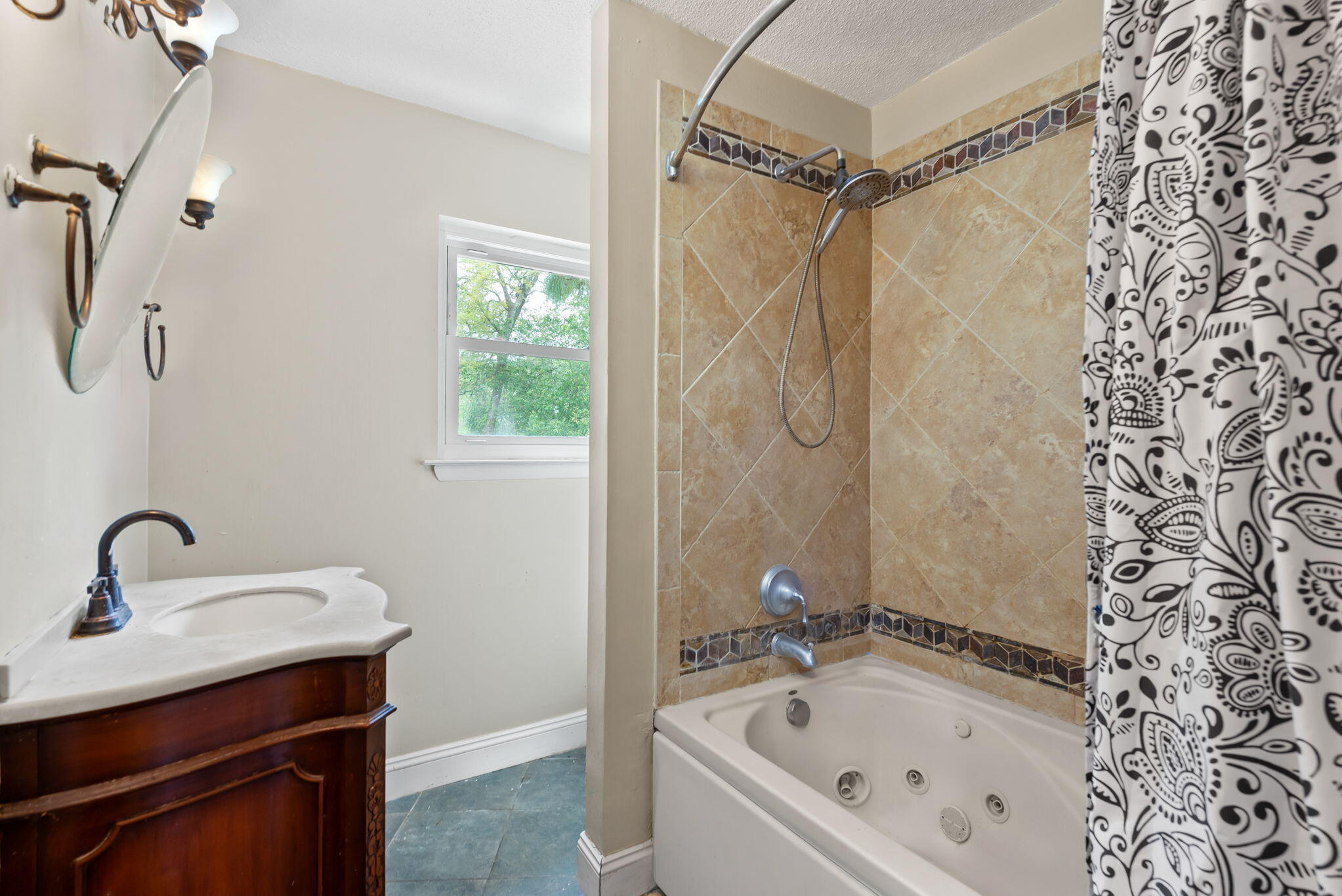 COLONY ESTATES - Residential