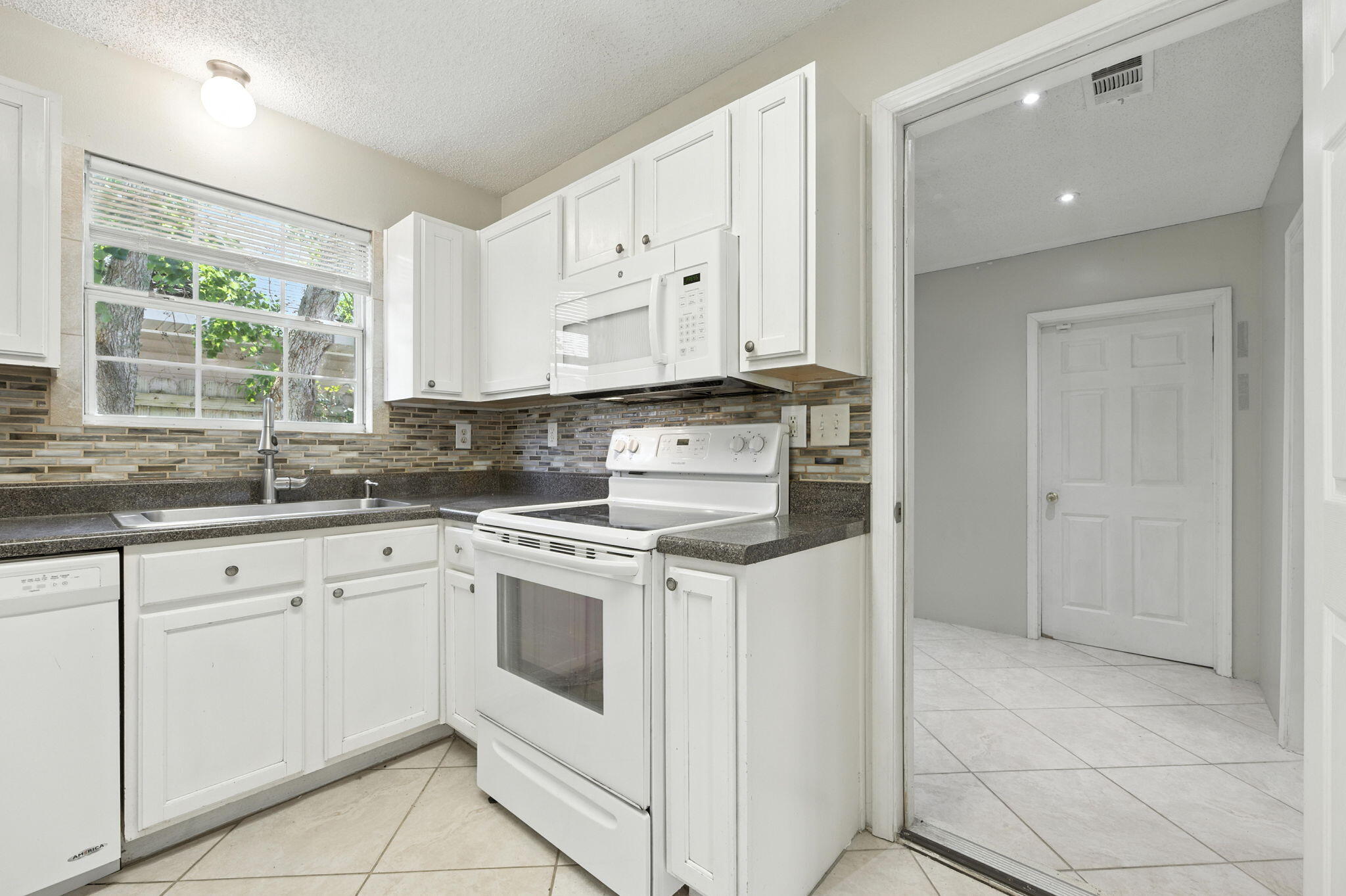 WATERFORD ESTATES S/D - Residential