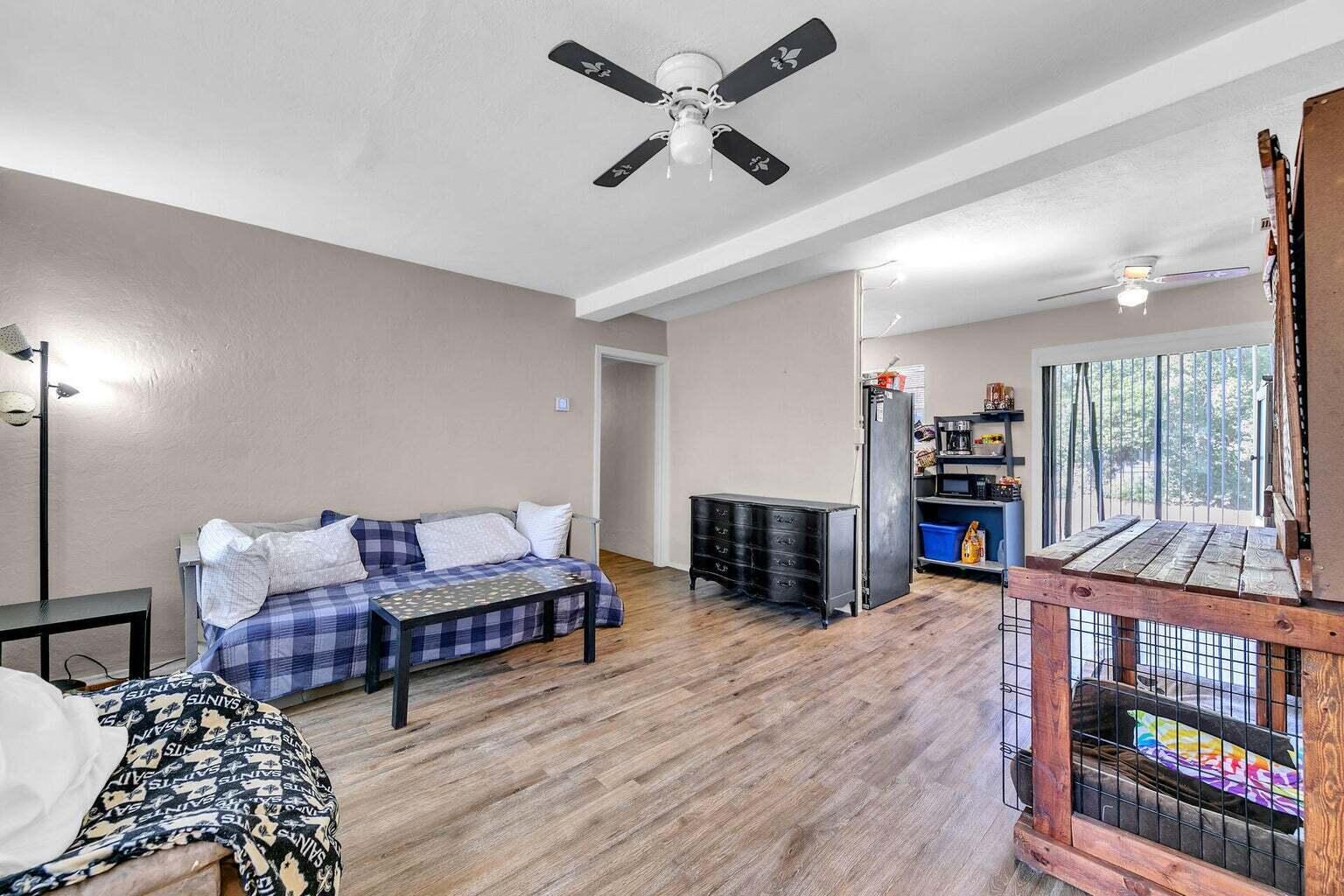 ELLIOTTS POINT 7TH ADDN - Residential