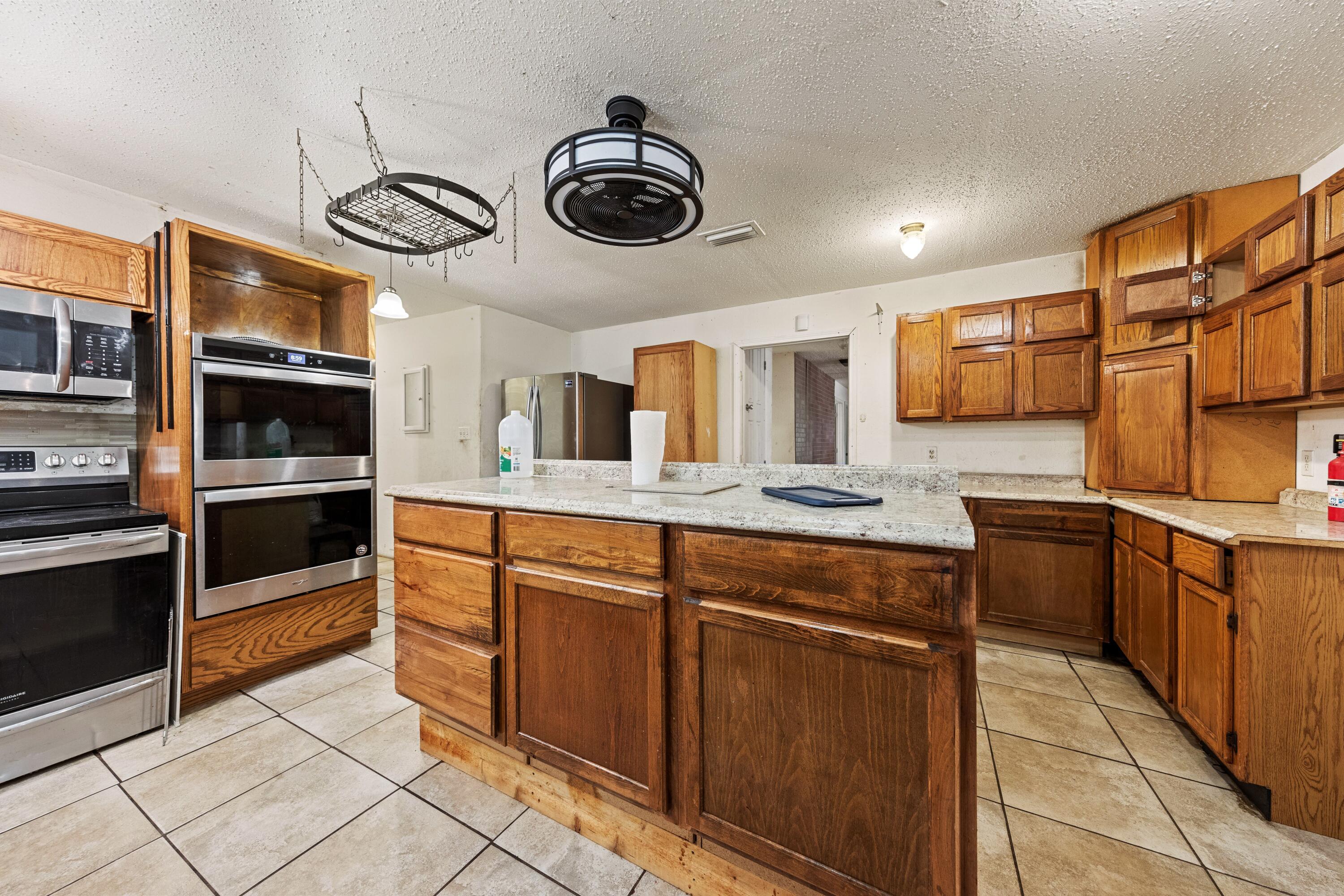 REDLAND ESTATES - Residential