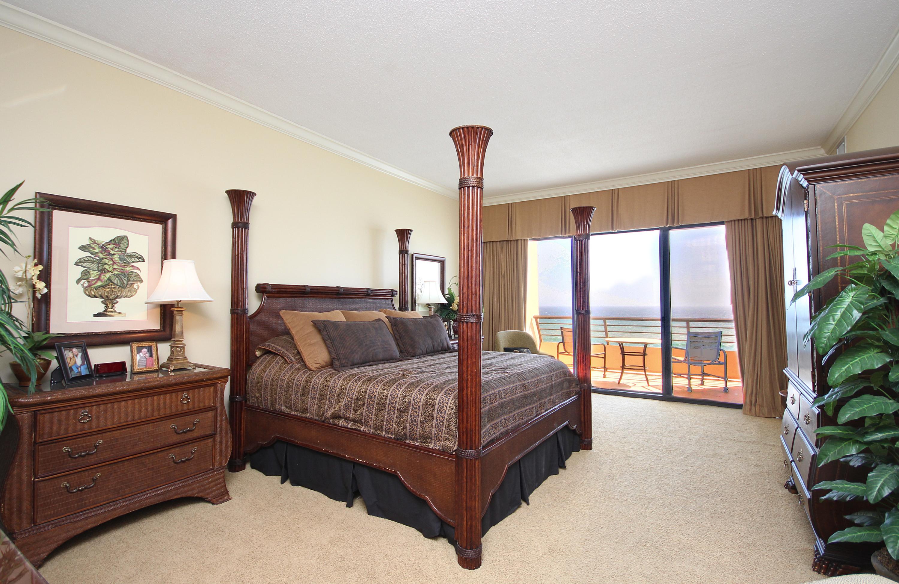 EMERALD TOWERS CONDO - Residential