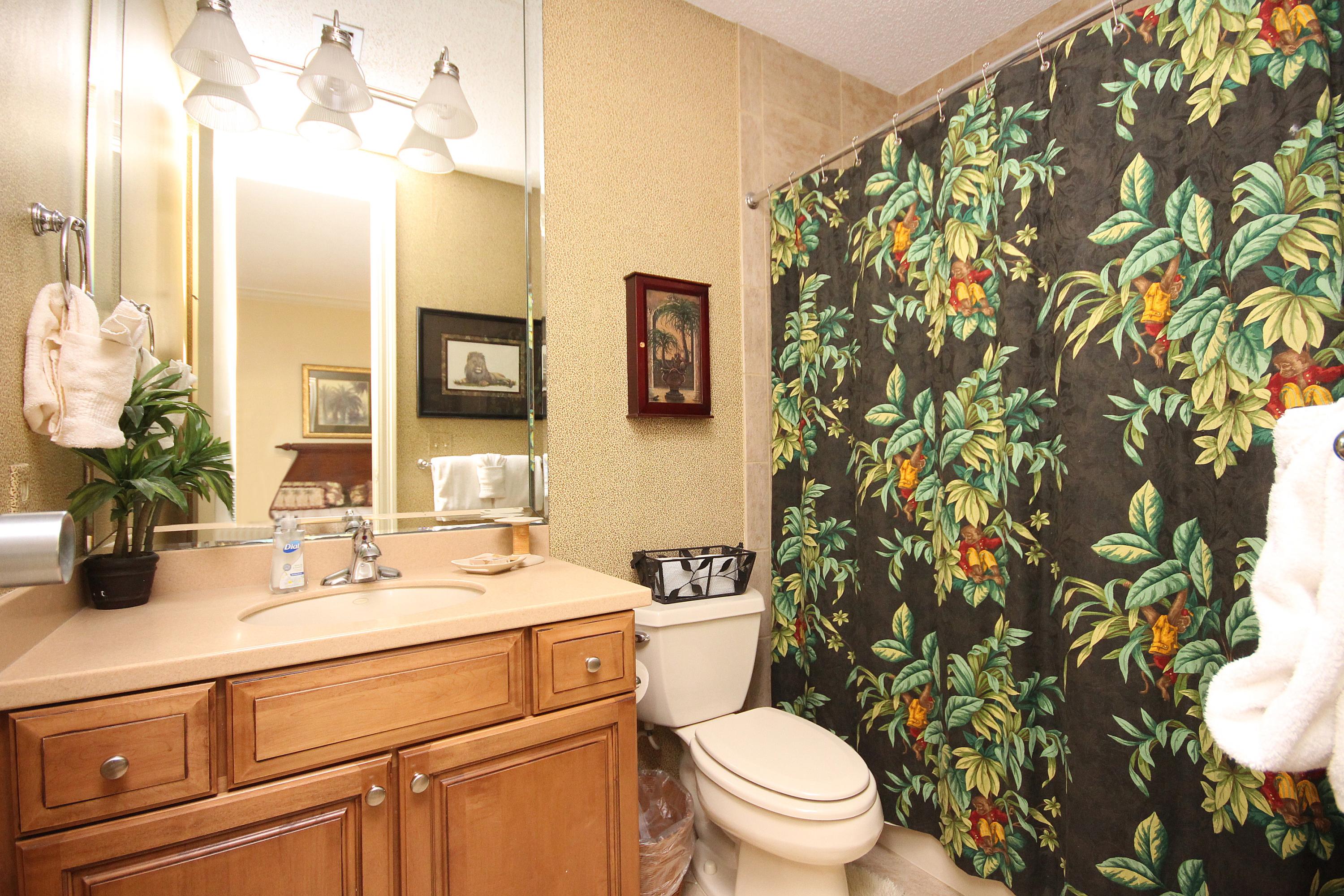 EMERALD TOWERS CONDO - Residential