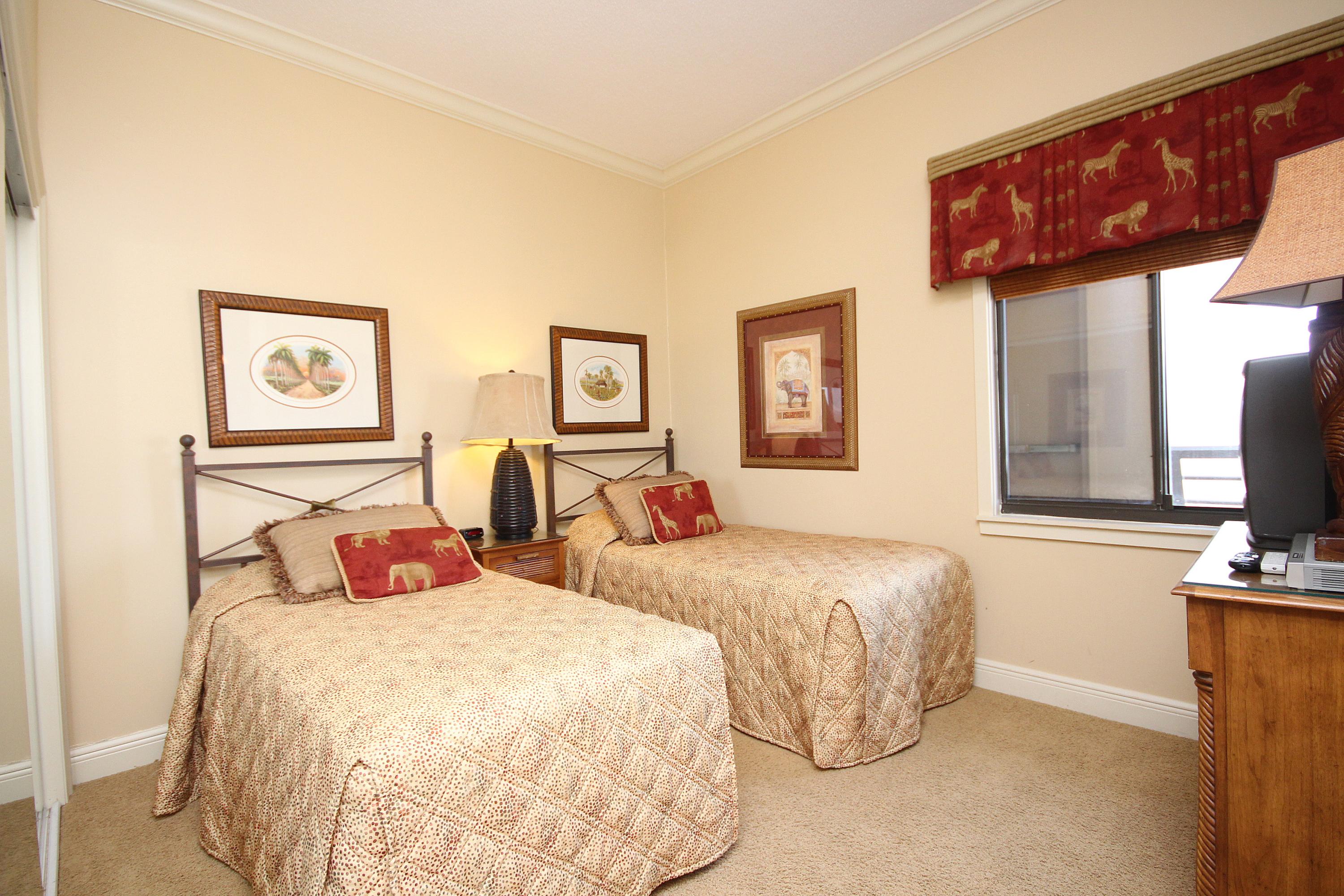 EMERALD TOWERS CONDO - Residential