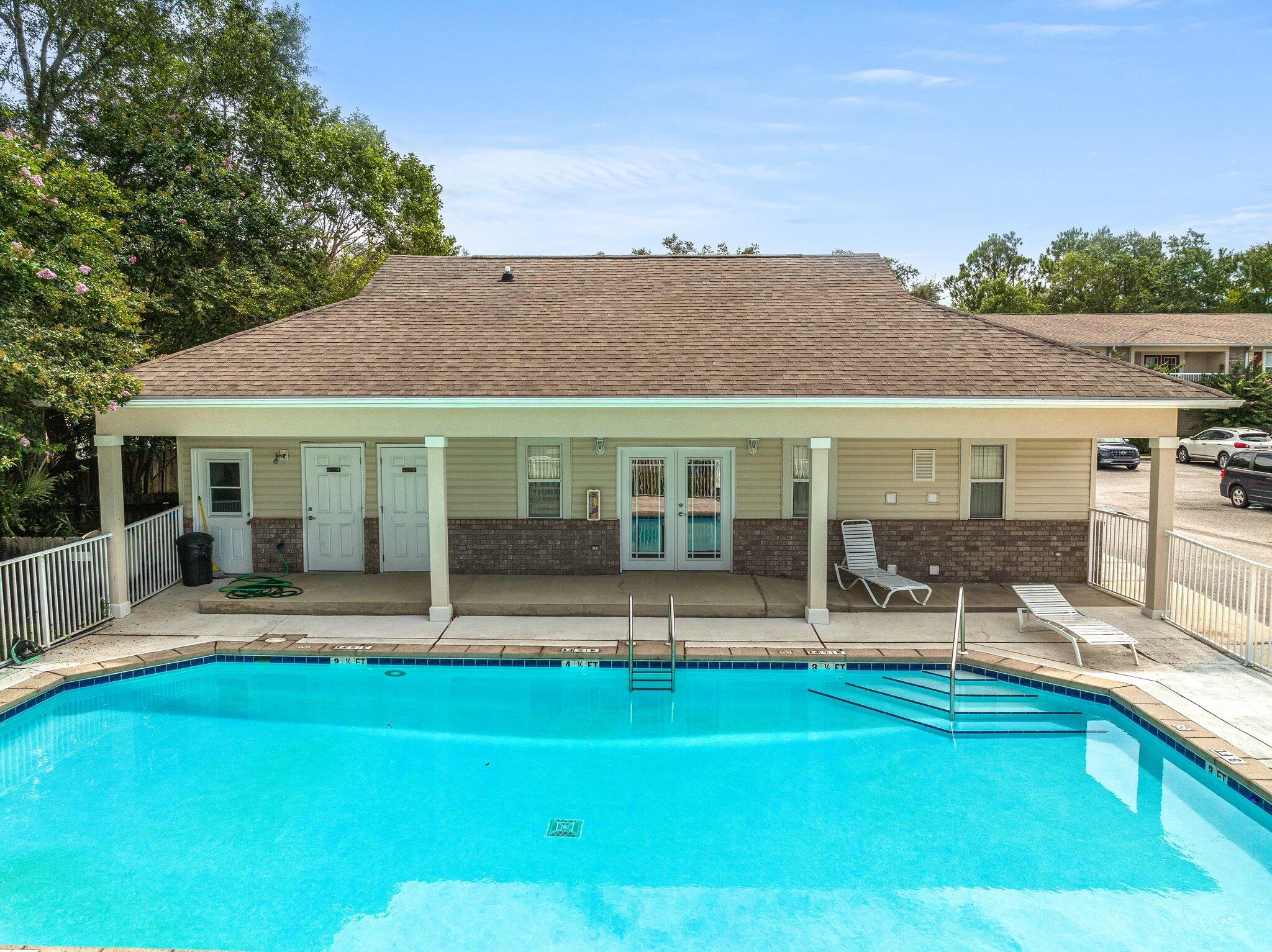 SHAY LIN T/H - Residential