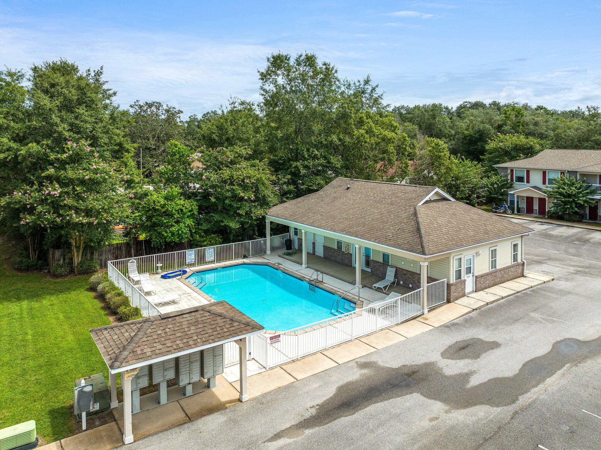SHAY LIN T/H - Residential