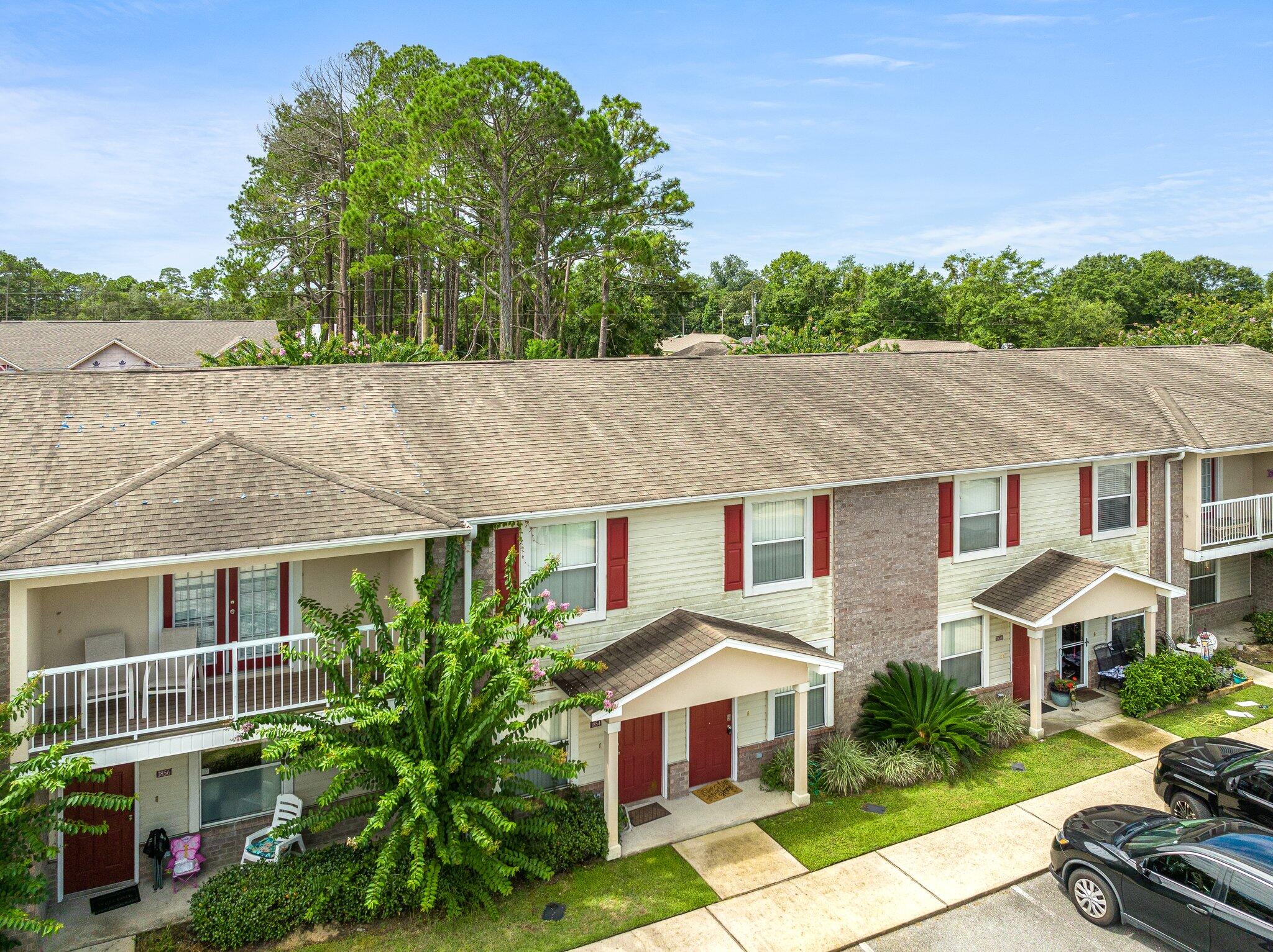 SHAY LIN T/H - Residential