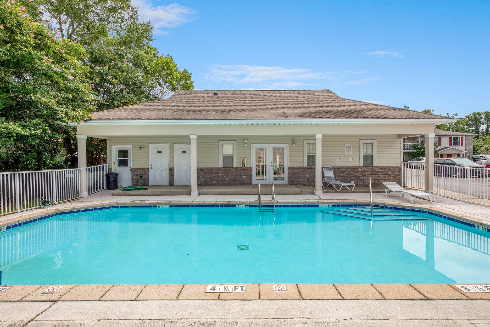 SHAY LIN T/H - Residential