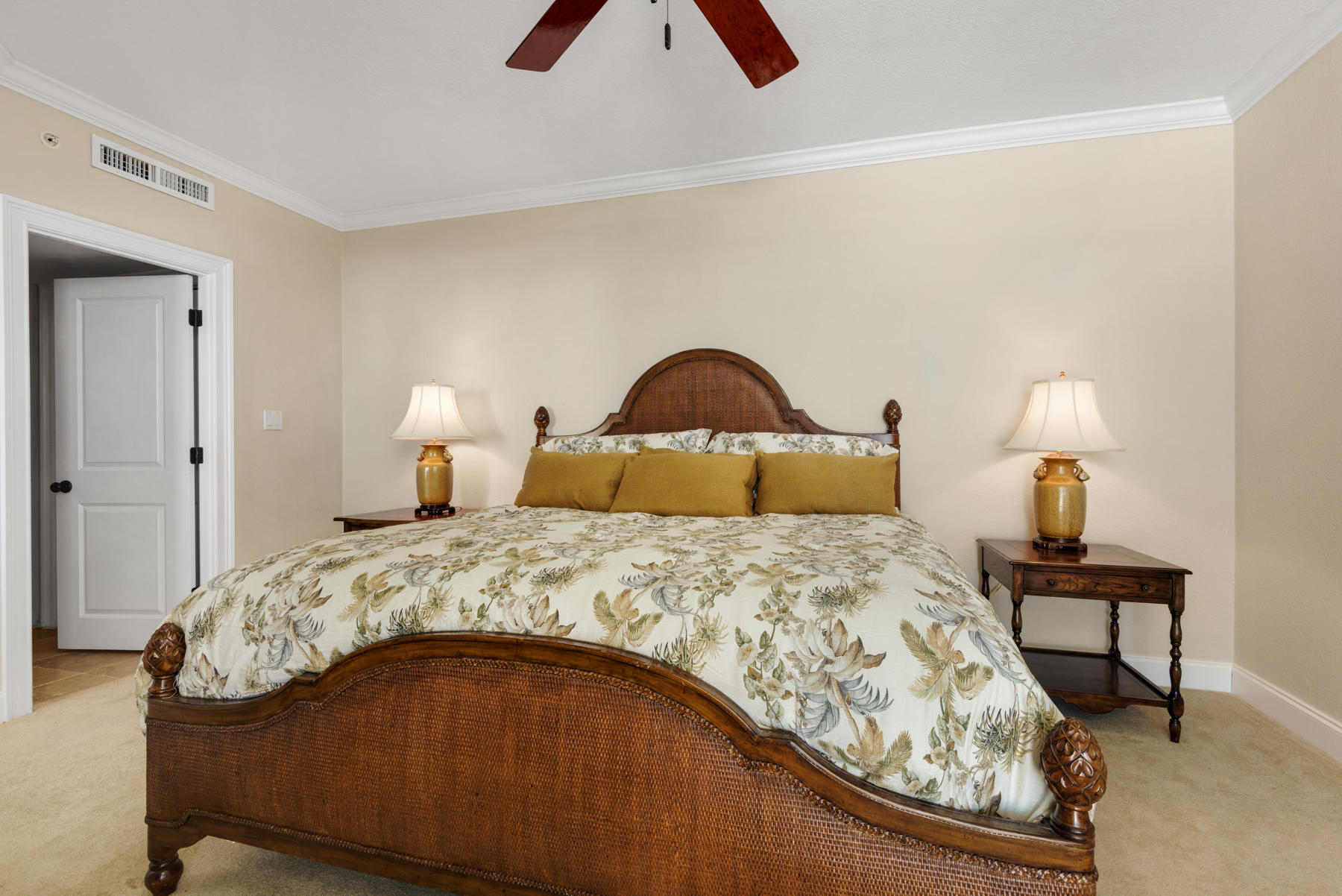 EAST PASS TOWERS CONDO PH 1 - Residential