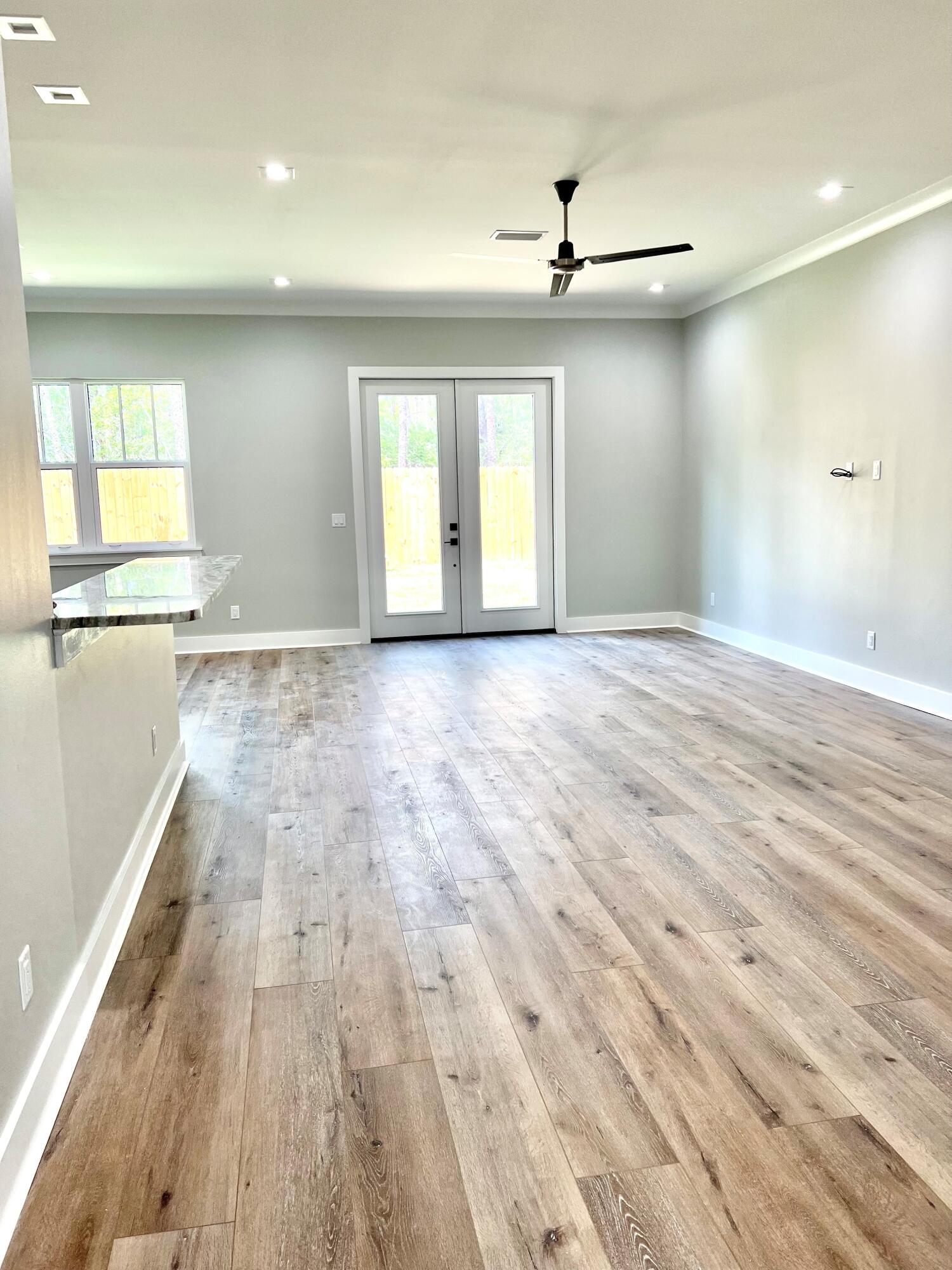 DEER MOSS CREEK - Residential