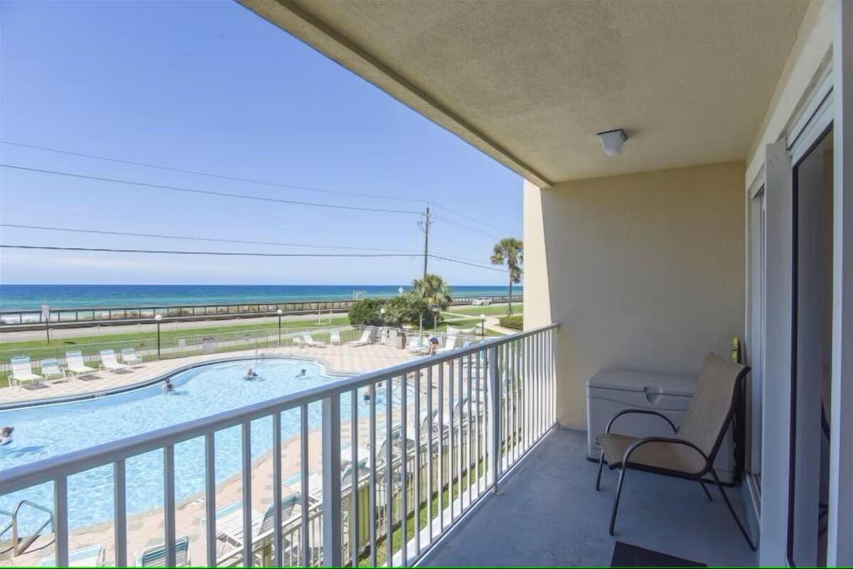 MARAVILLA CONDO 1 - Residential
