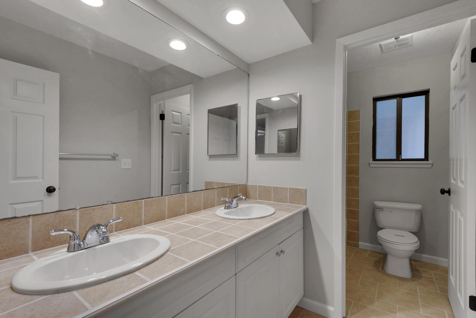 LIDO VILLAGE - Residential