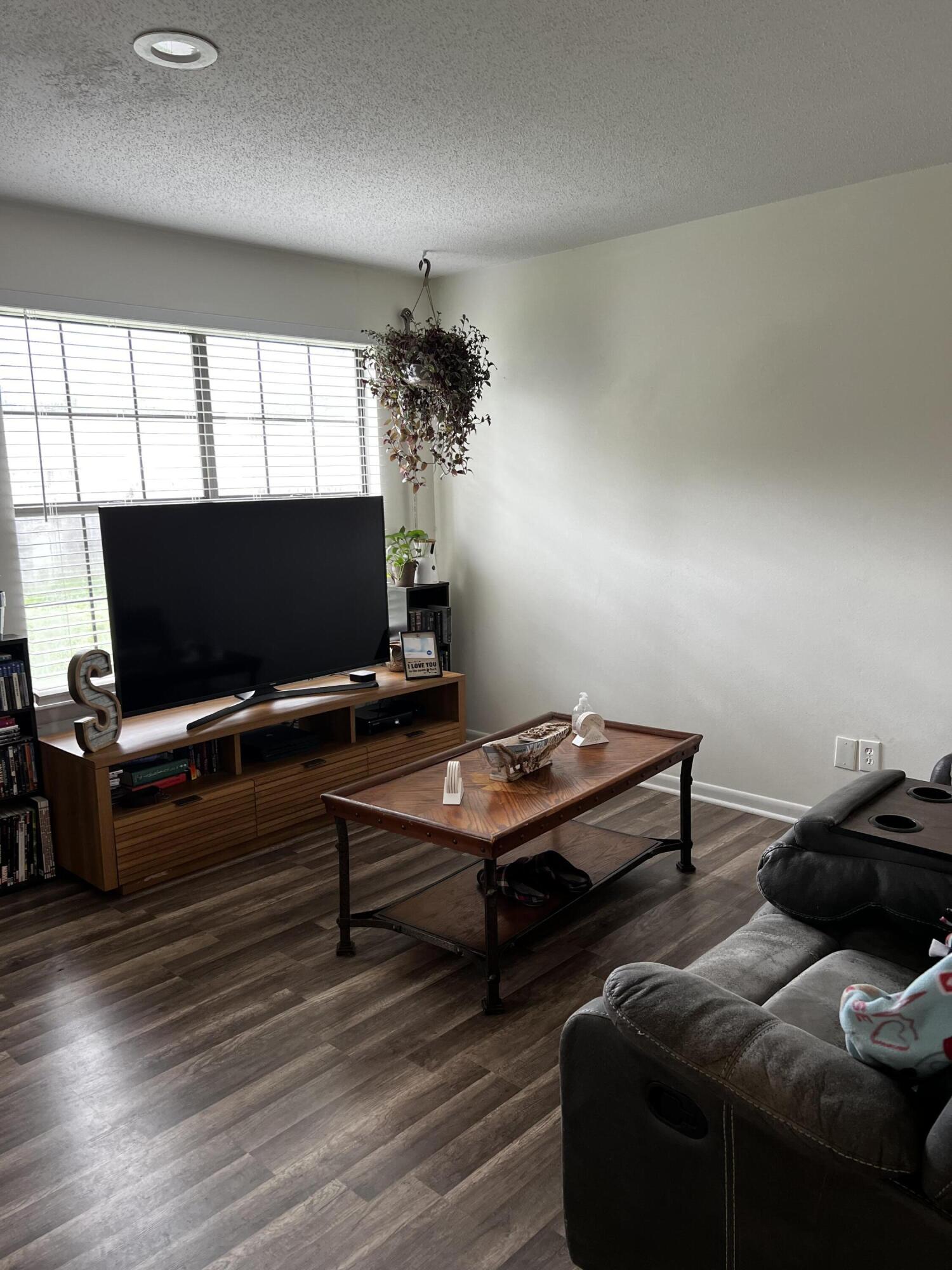 CIMARRON ESTATES - Residential