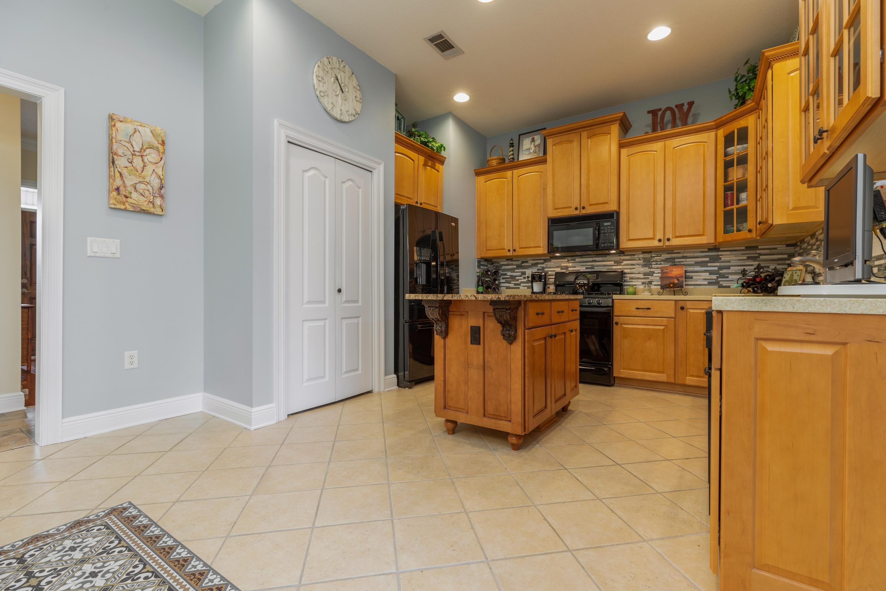 FAIRWAY OAKS AT MAGNOLIA - Residential