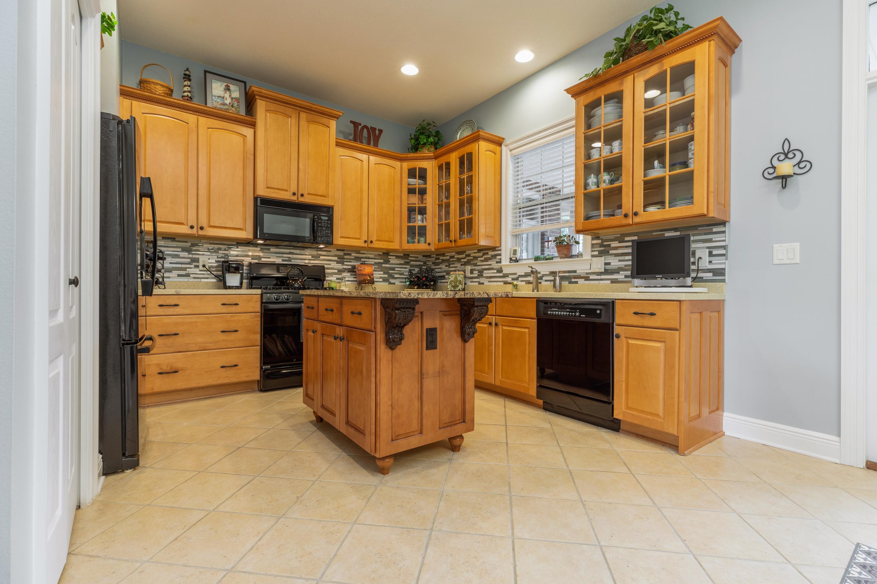 FAIRWAY OAKS AT MAGNOLIA - Residential