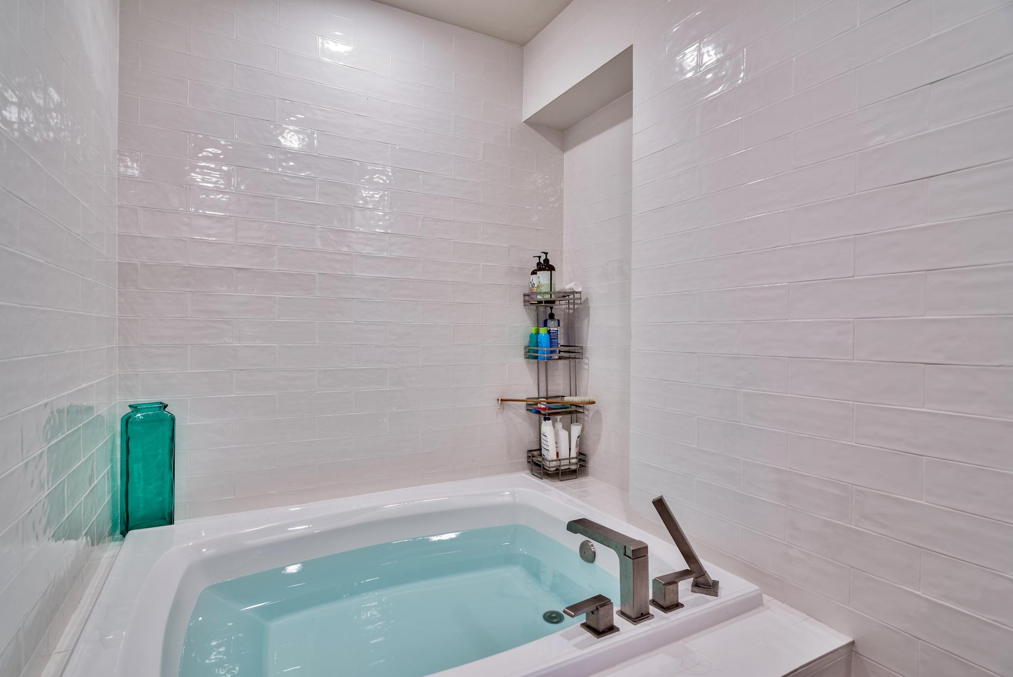 TIDES OF DESTIN - Residential