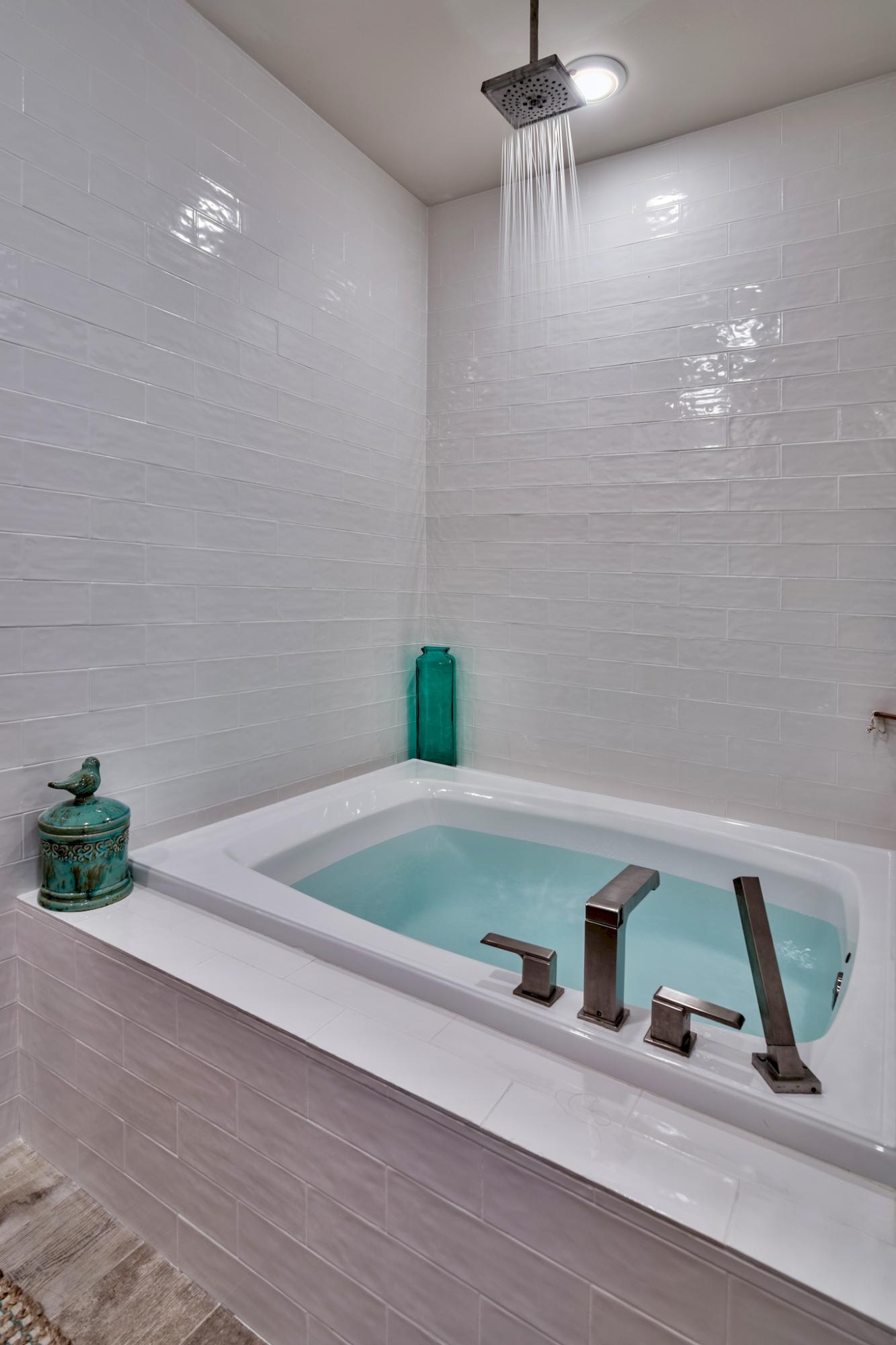 TIDES OF DESTIN - Residential