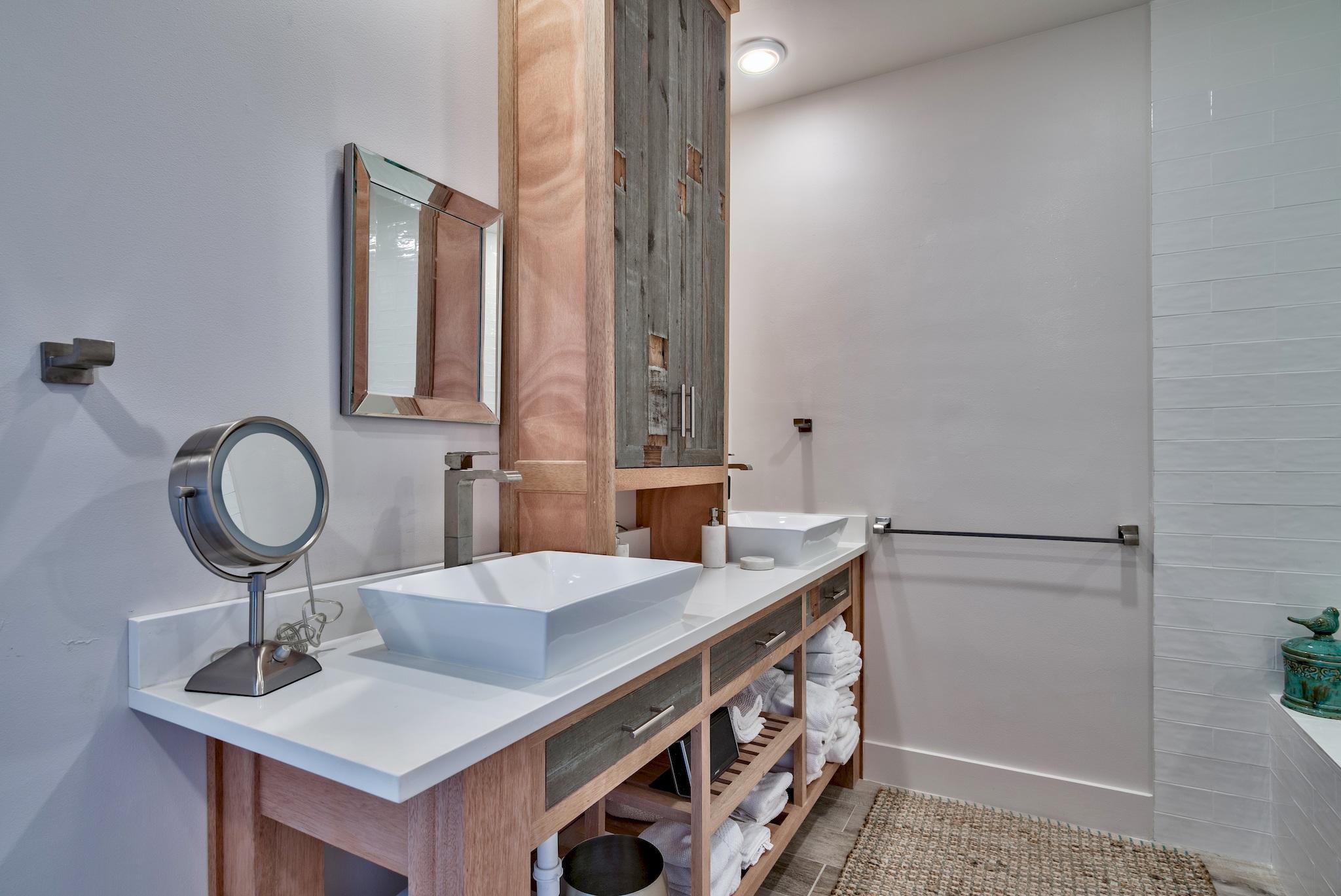 TIDES OF DESTIN - Residential