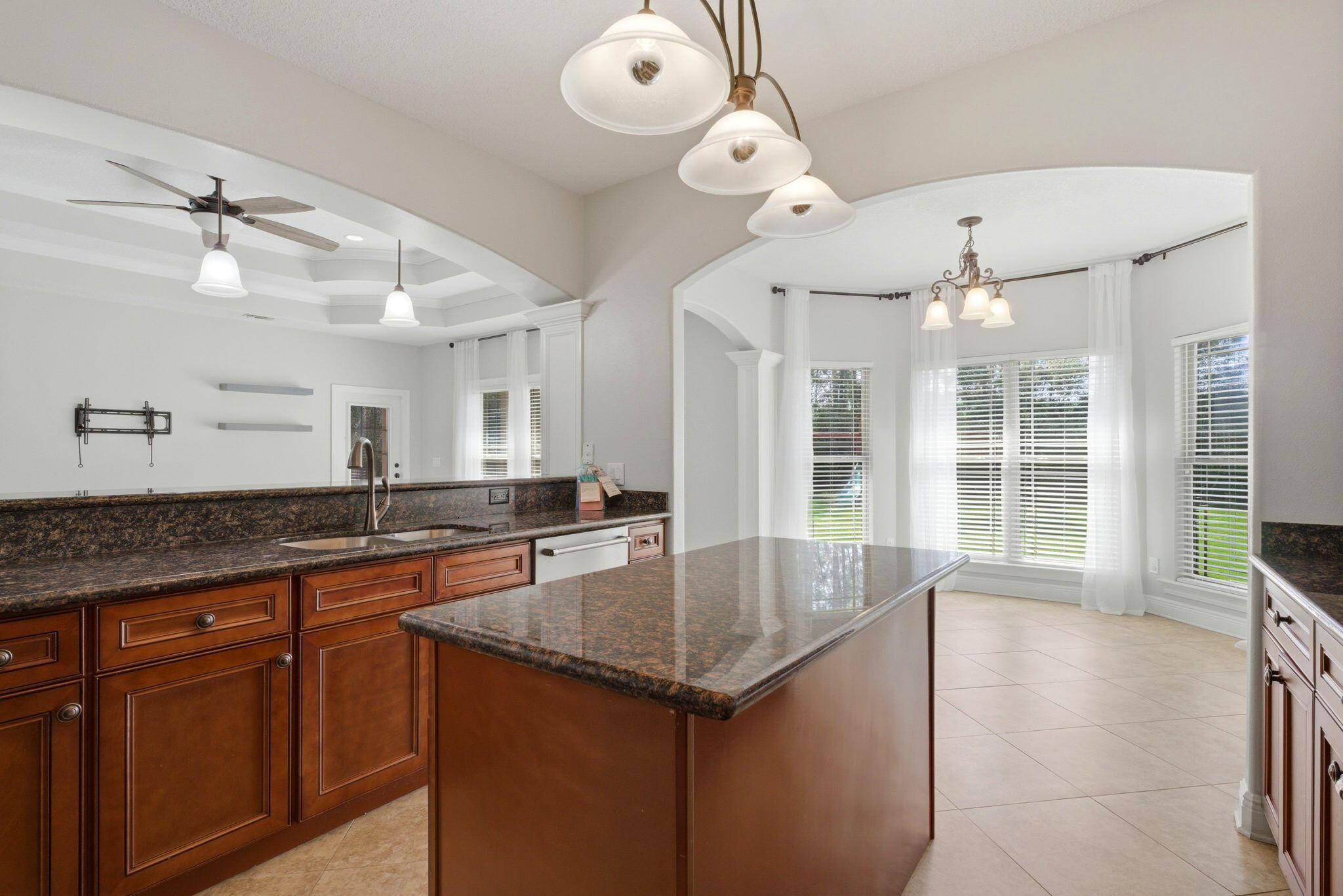 HOLLEY BY THE SEA - Residential