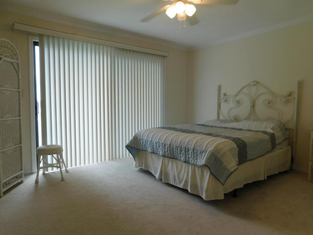 EDGEWATER VILLAGE - Residential