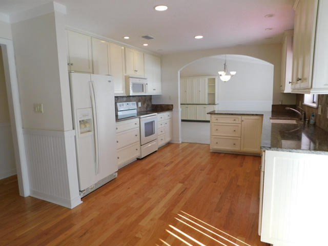 EDGEWATER VILLAGE - Residential
