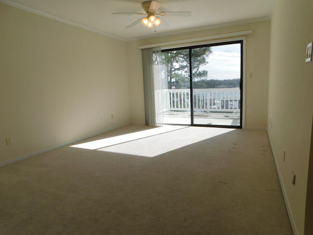 EDGEWATER VILLAGE - Residential